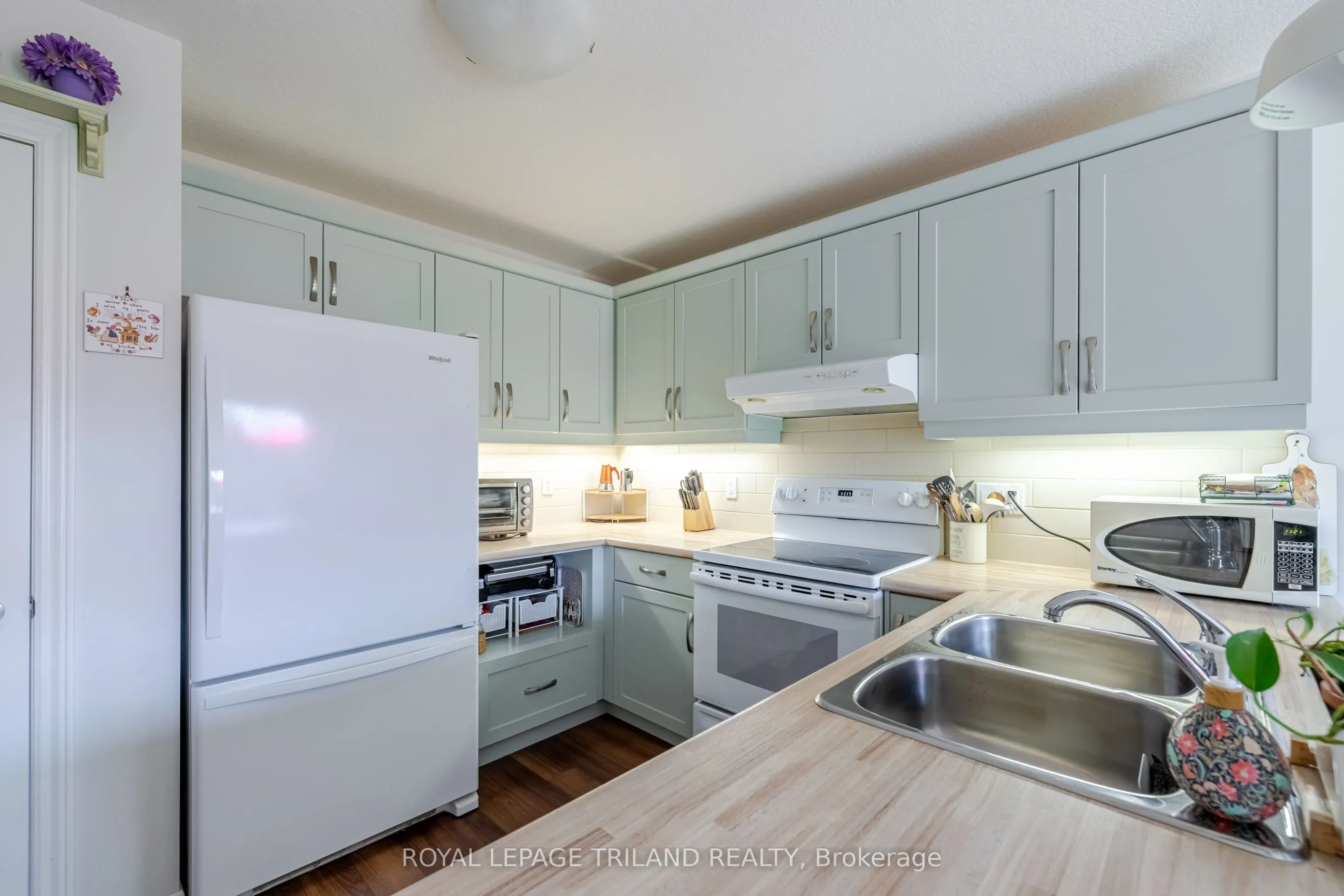 31 Acorn Trail