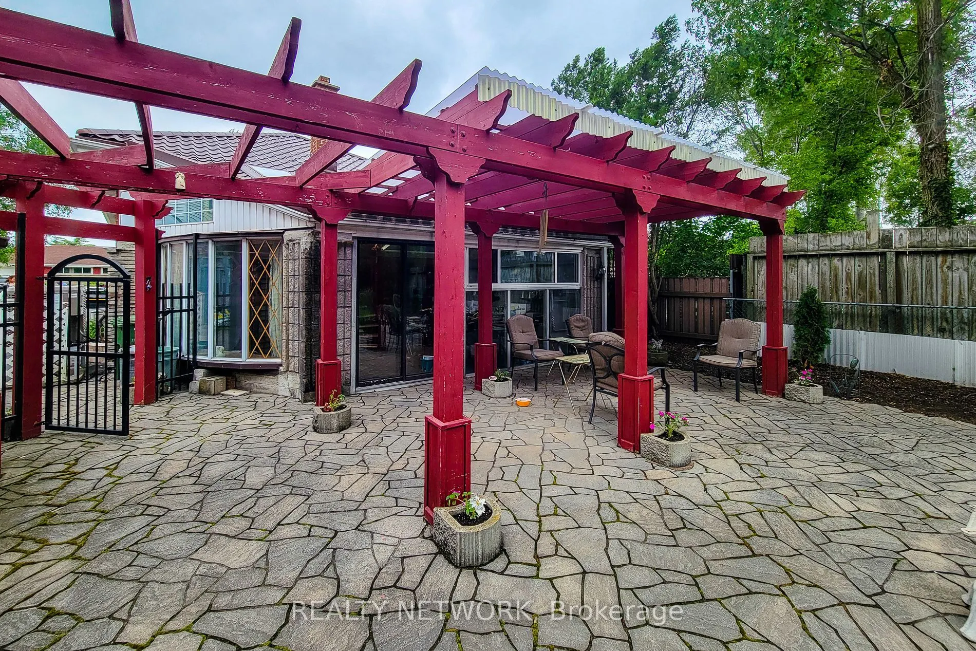 63 Hardale Crescent