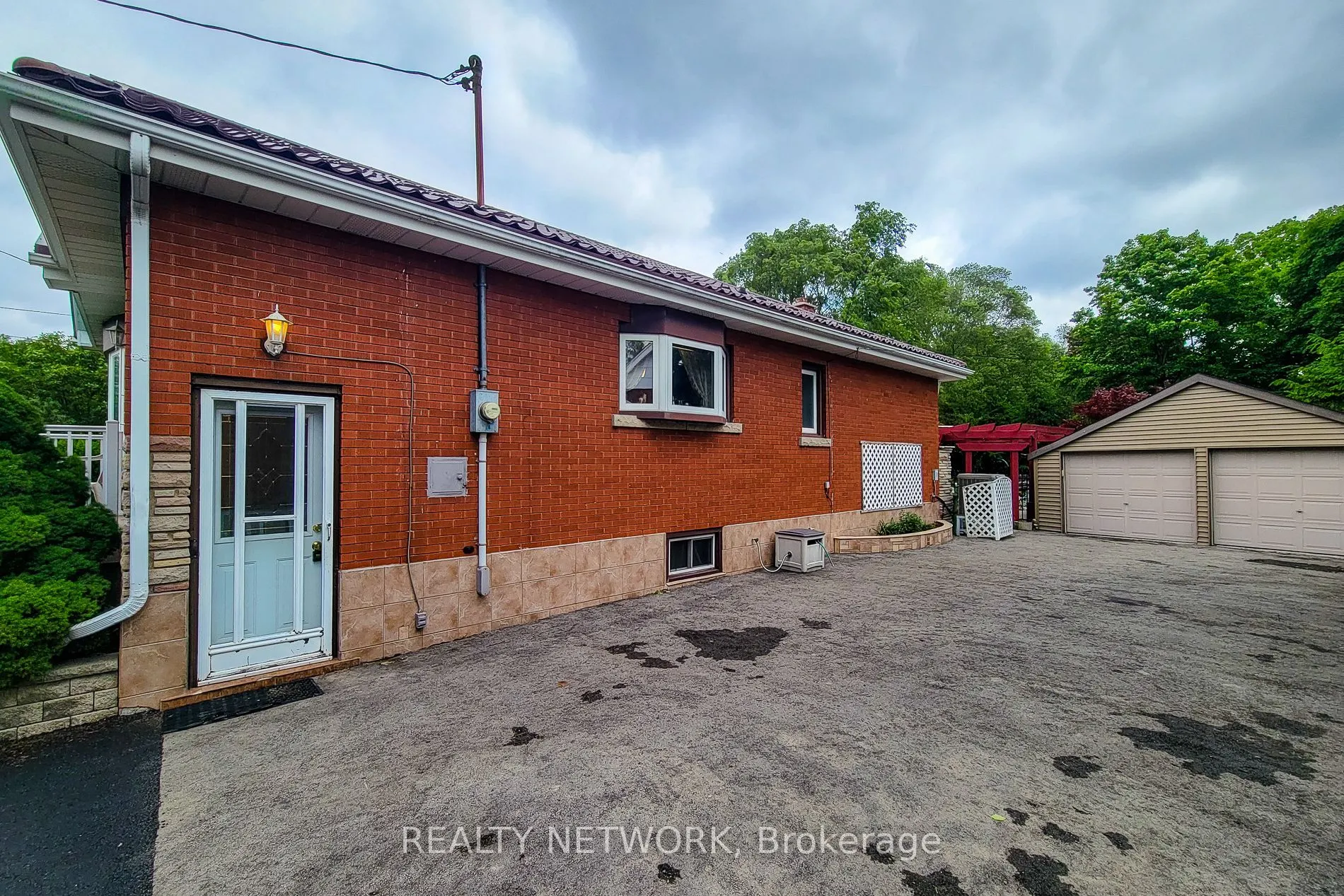 63 Hardale Crescent