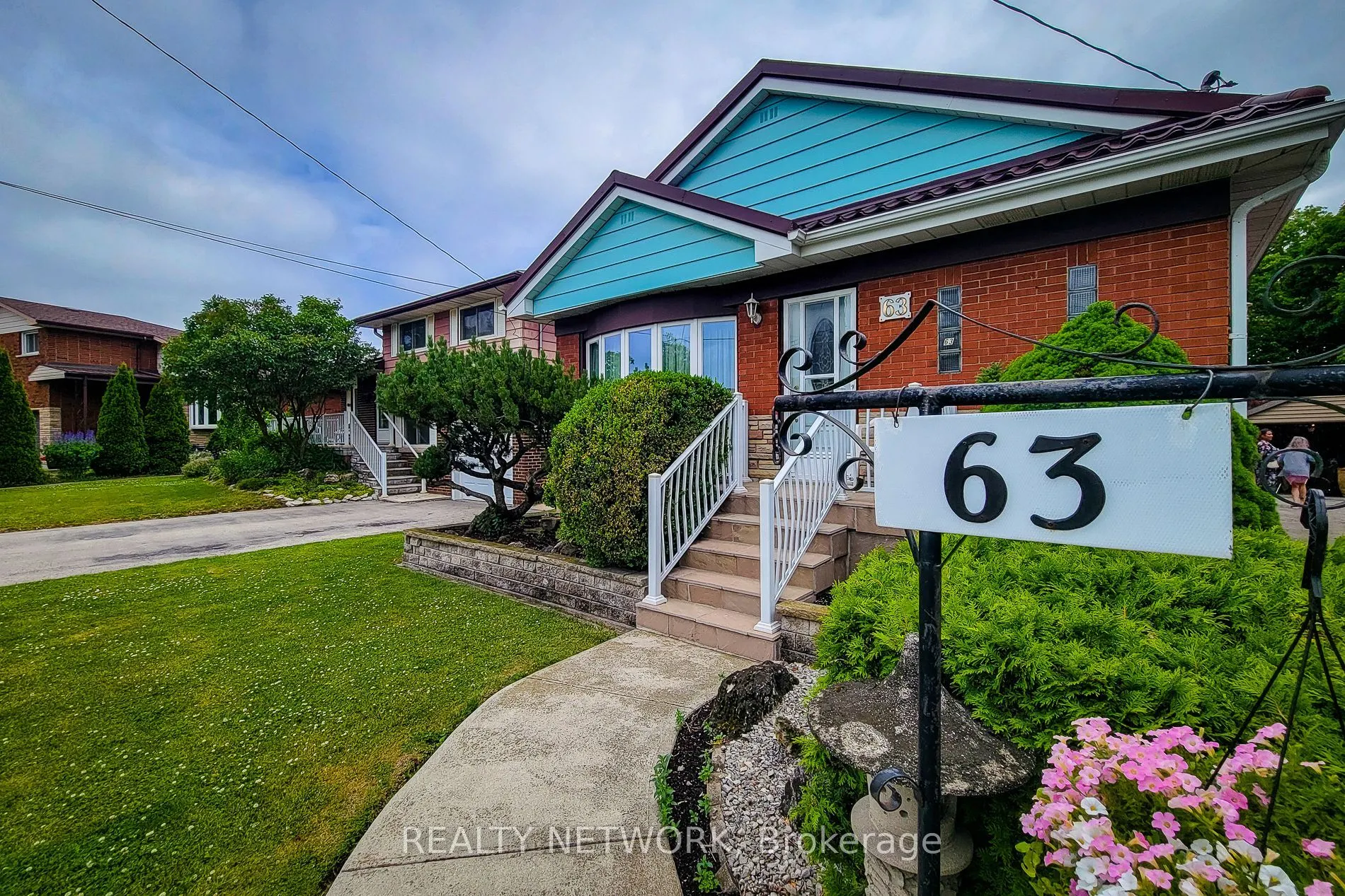 63 Hardale Crescent