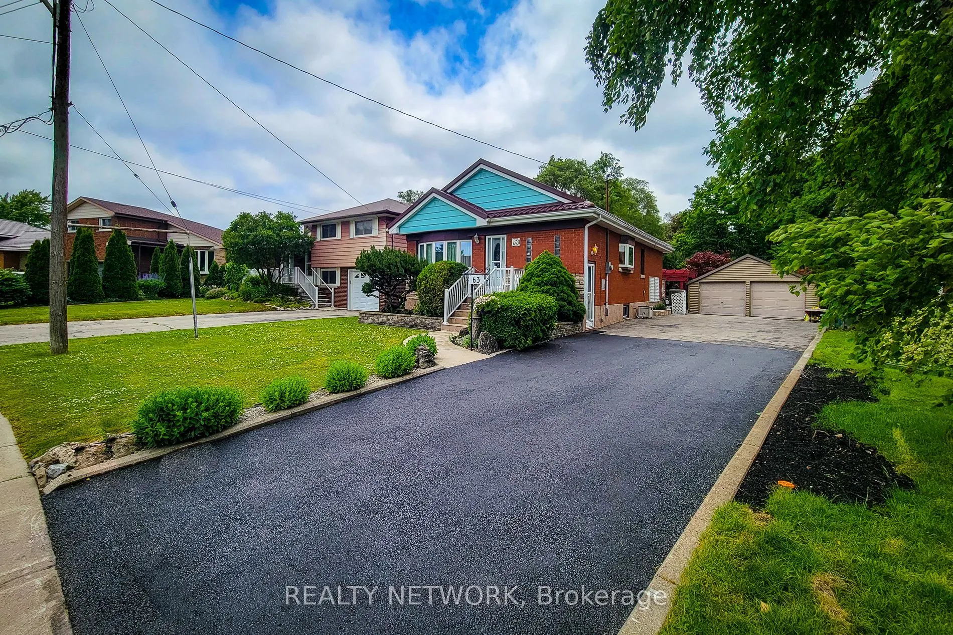 63 Hardale Crescent