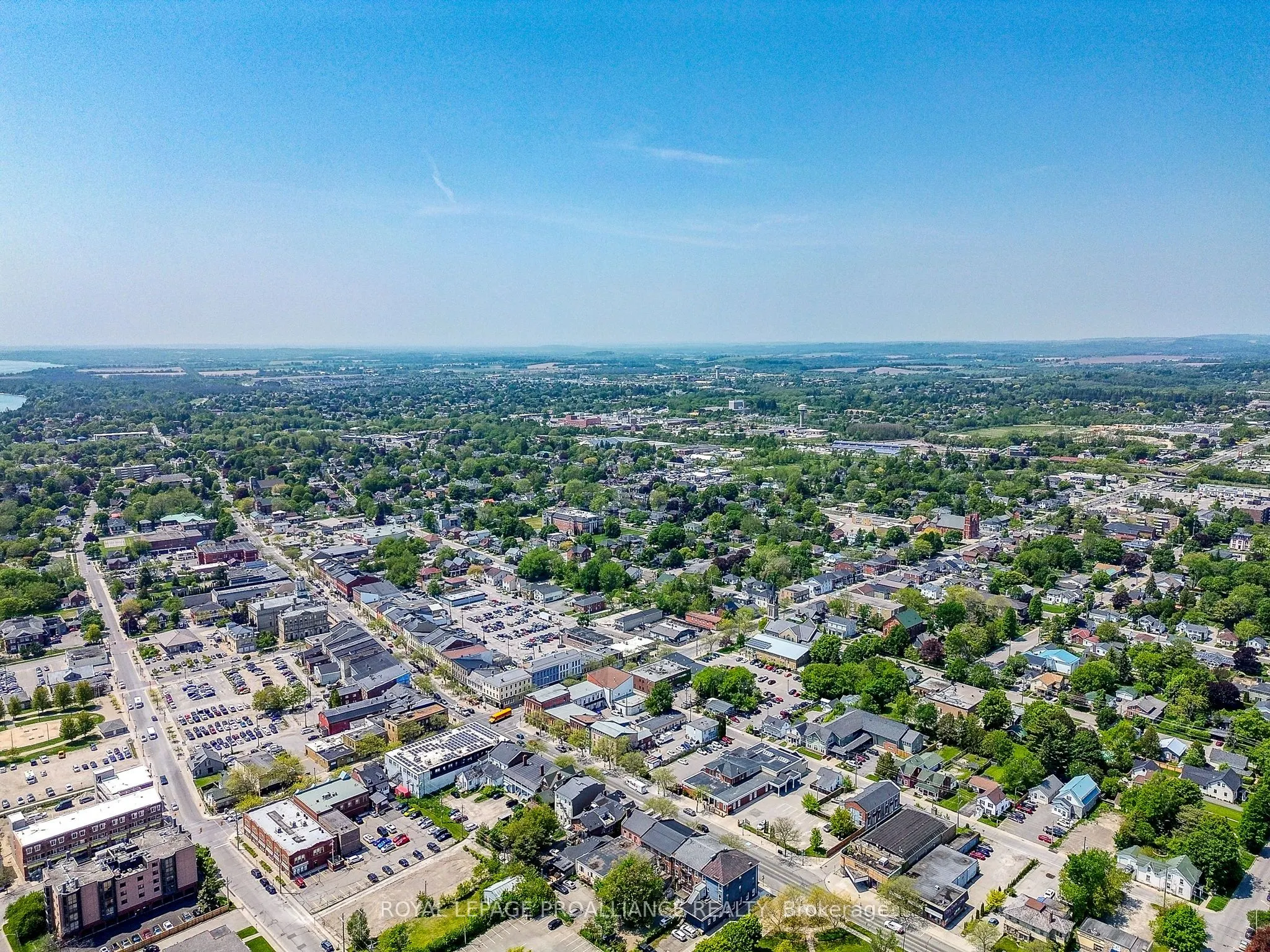 40 University Avenue W