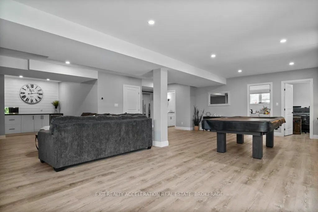 79 Hartwood Crescent