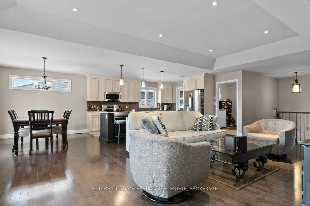 79 Hartwood Crescent