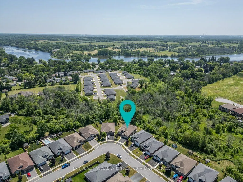 79 Hartwood Crescent