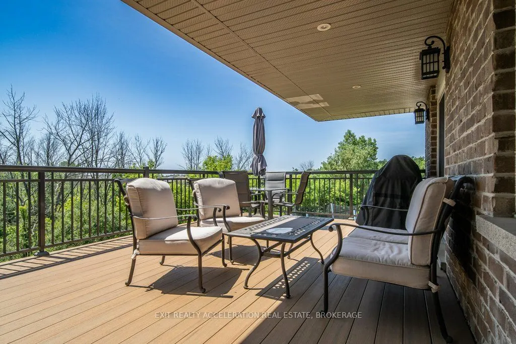 79 Hartwood Crescent