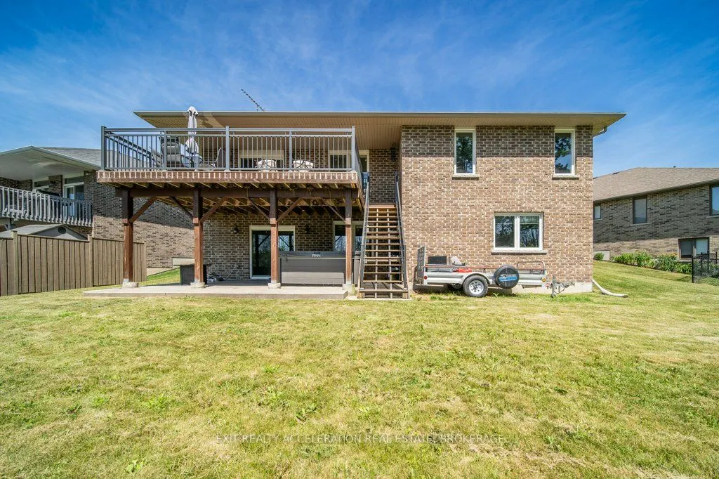 79 Hartwood Crescent
