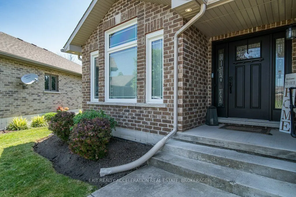 79 Hartwood Crescent
