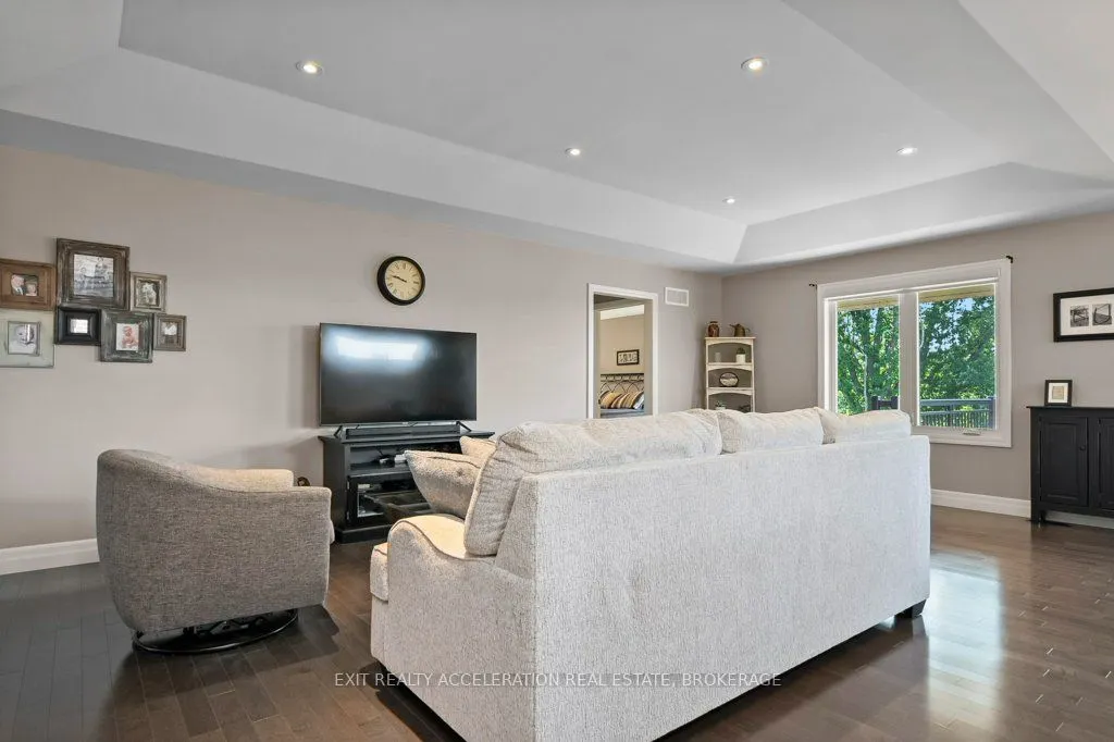 79 Hartwood Crescent