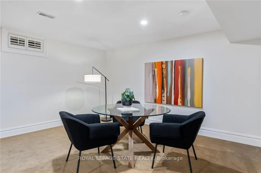 84 Jerseyville Road W