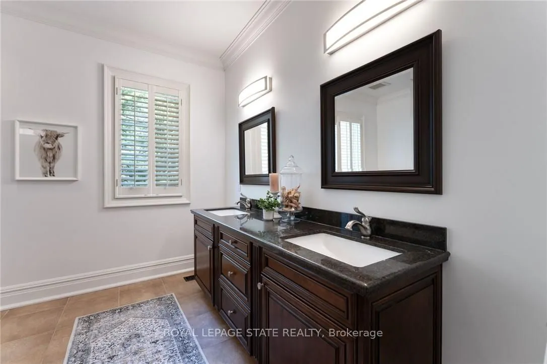 84 Jerseyville Road W