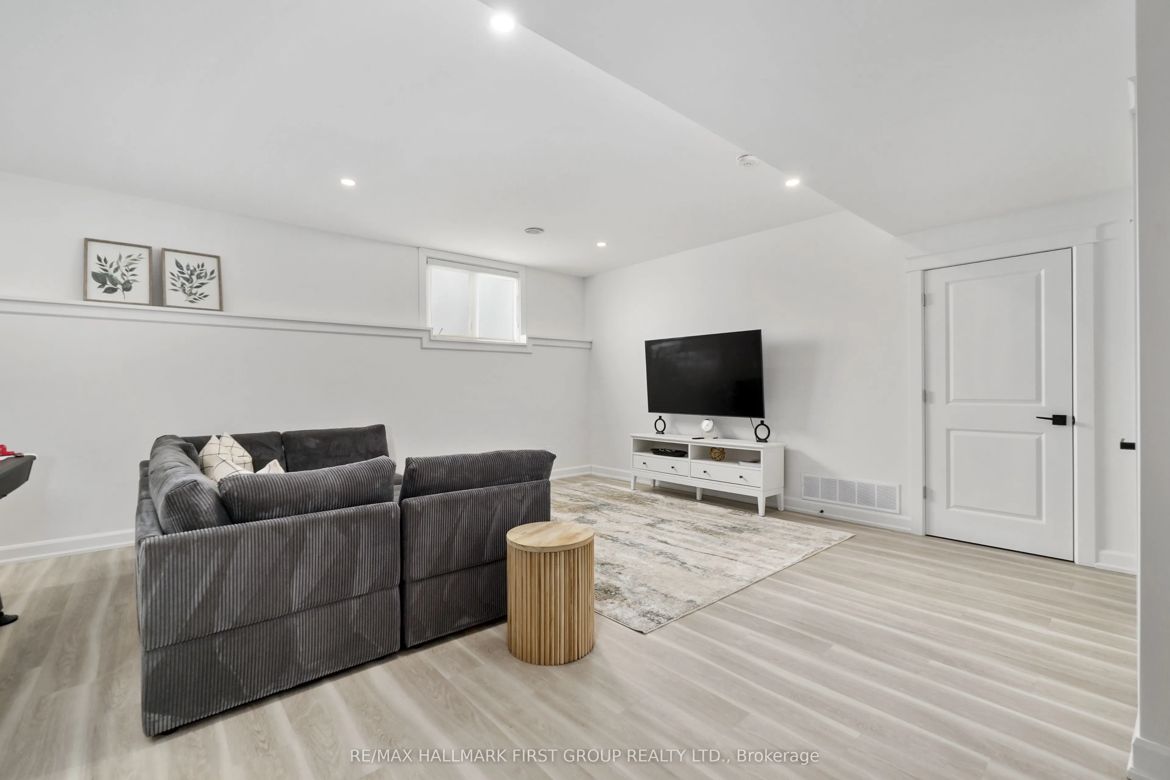 21 Hope Street N