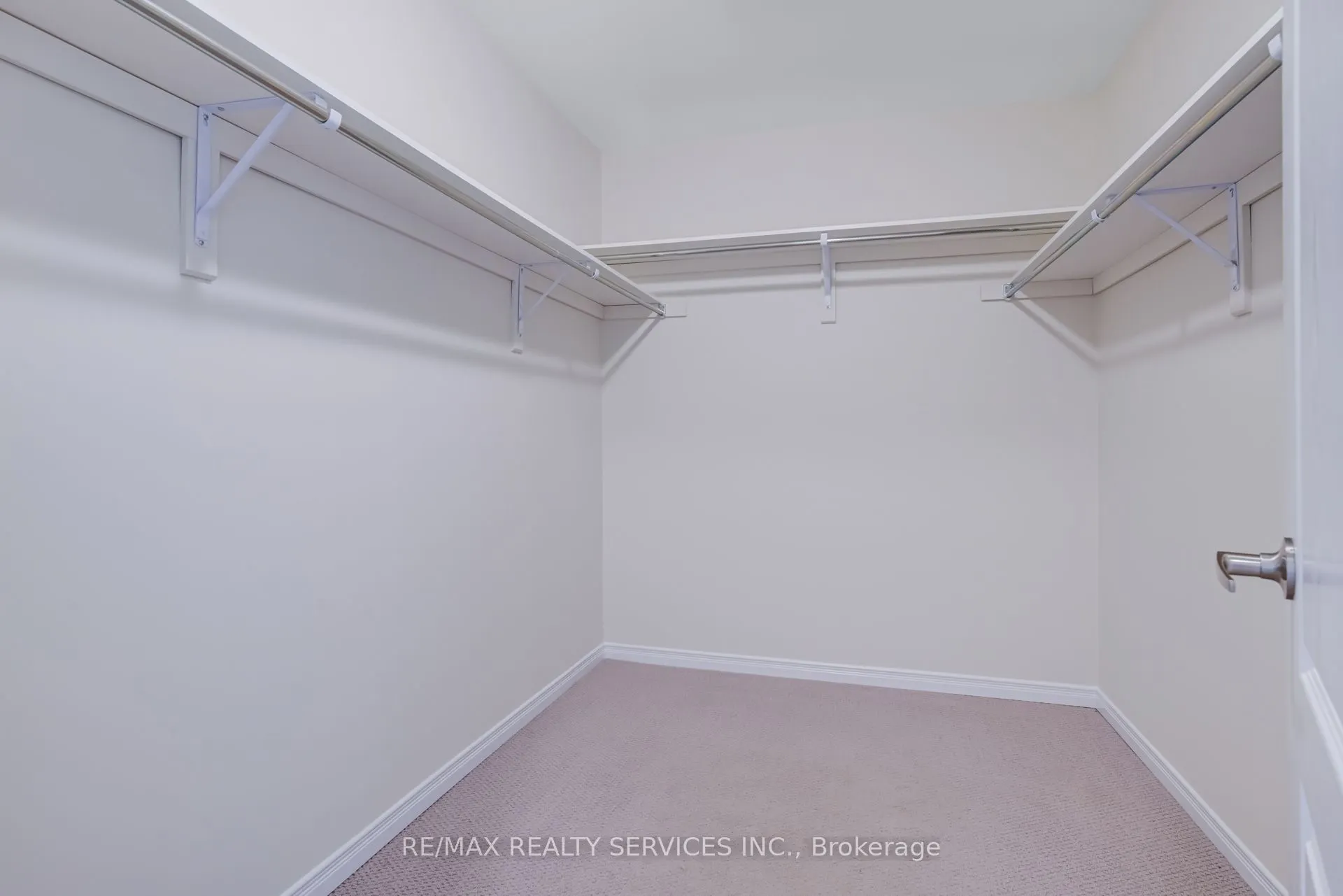 41 Evergreen Lane