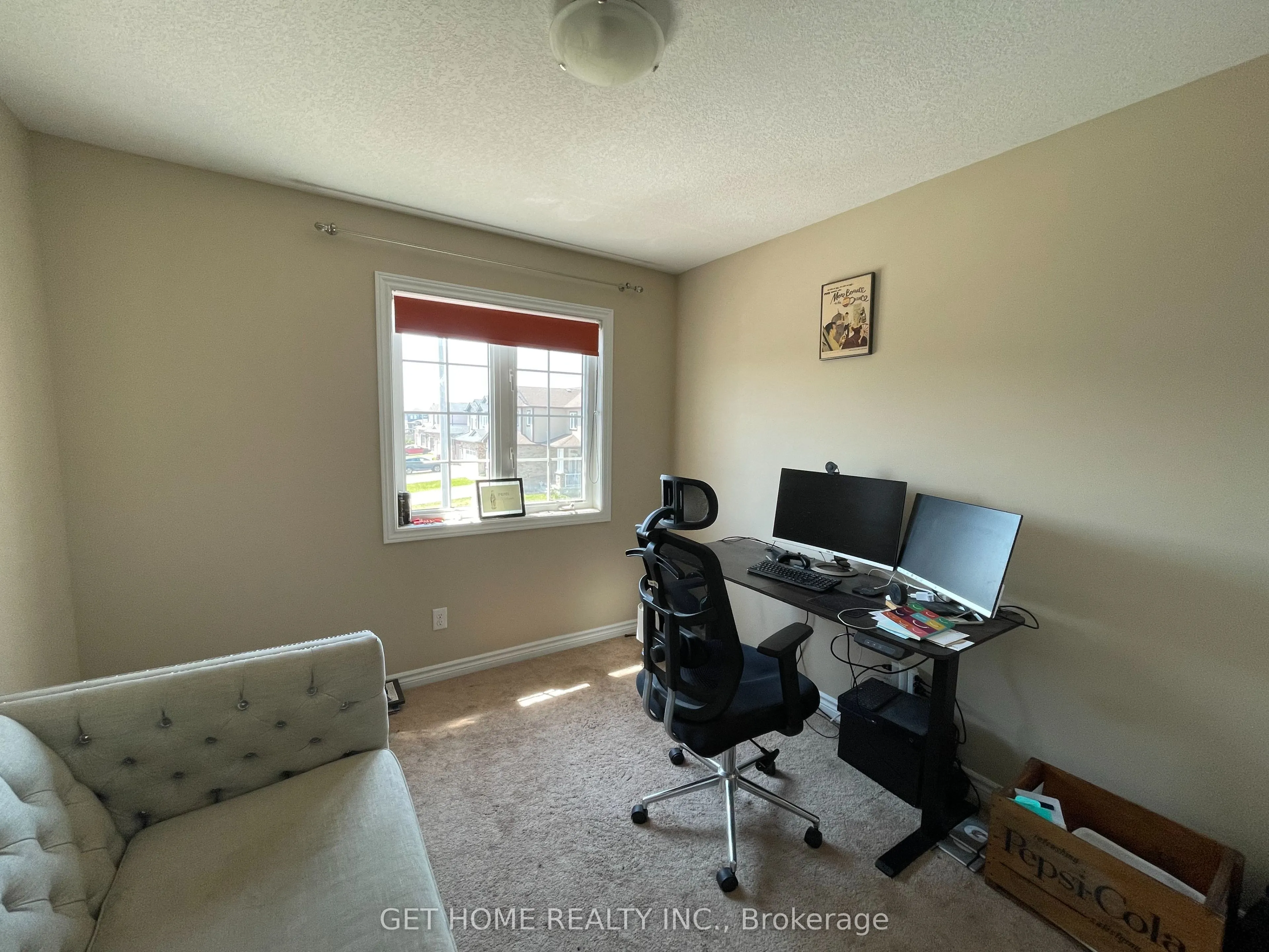 24 Renfrew Street