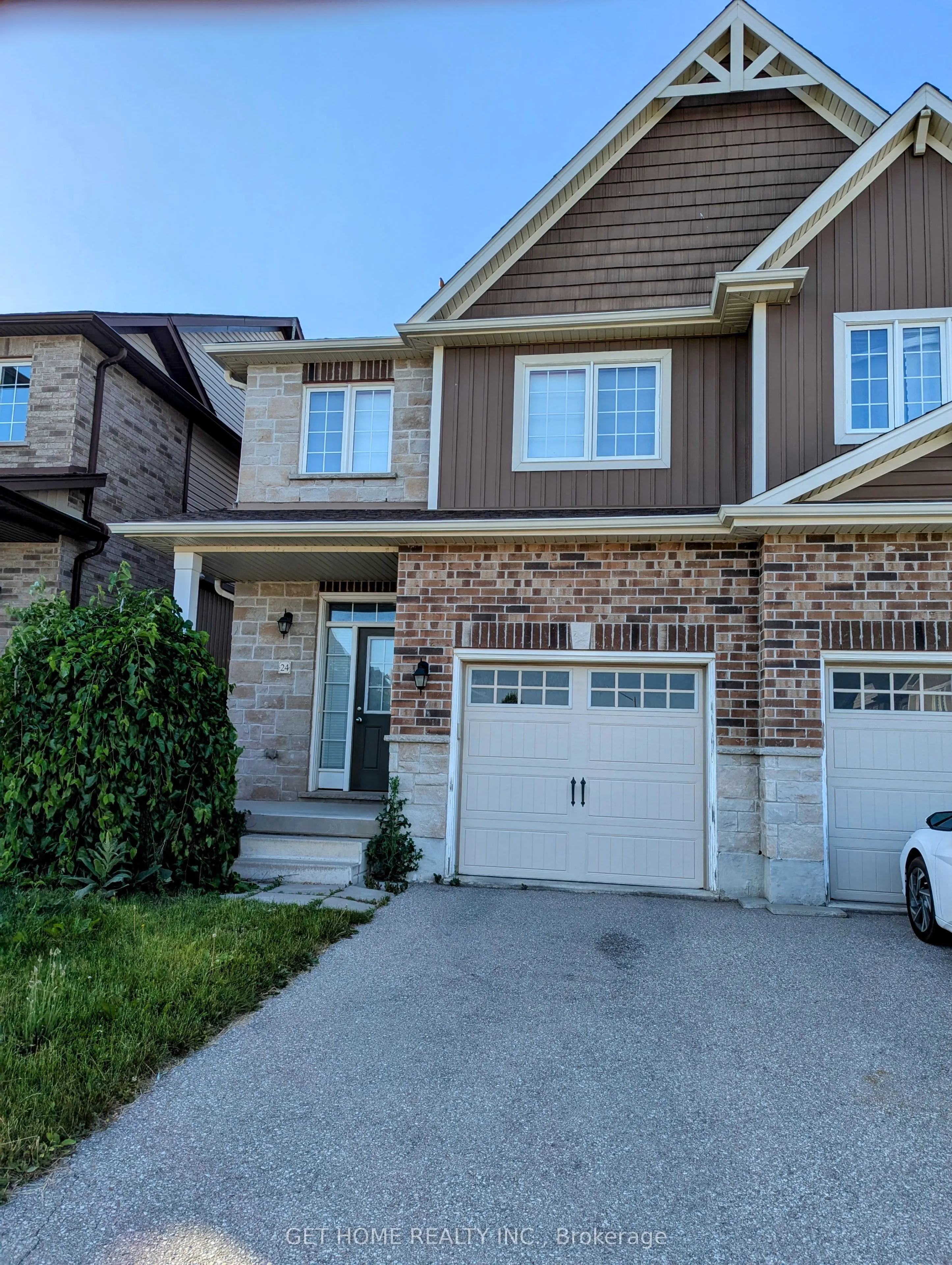 24 Renfrew Street