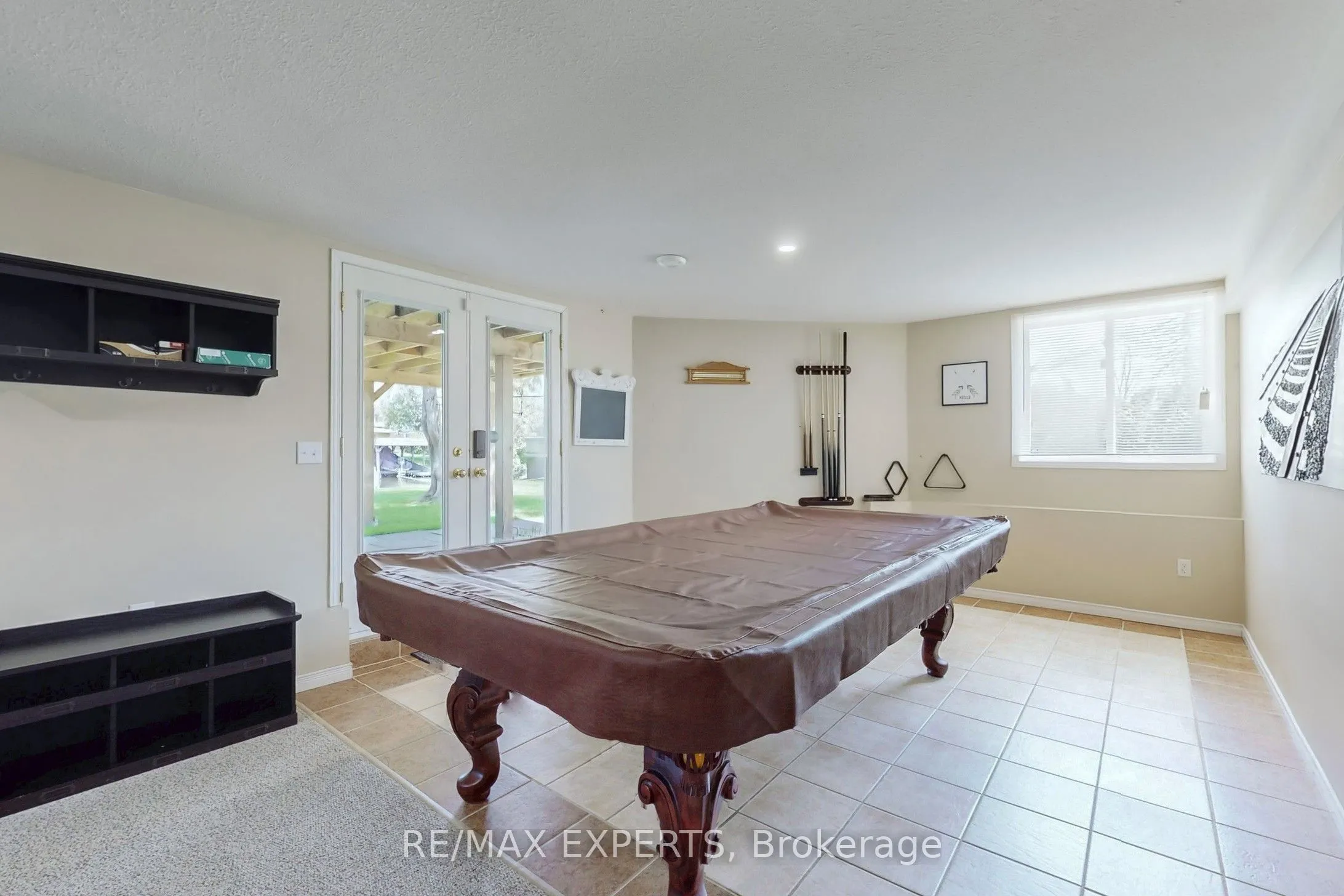 60 River Drive