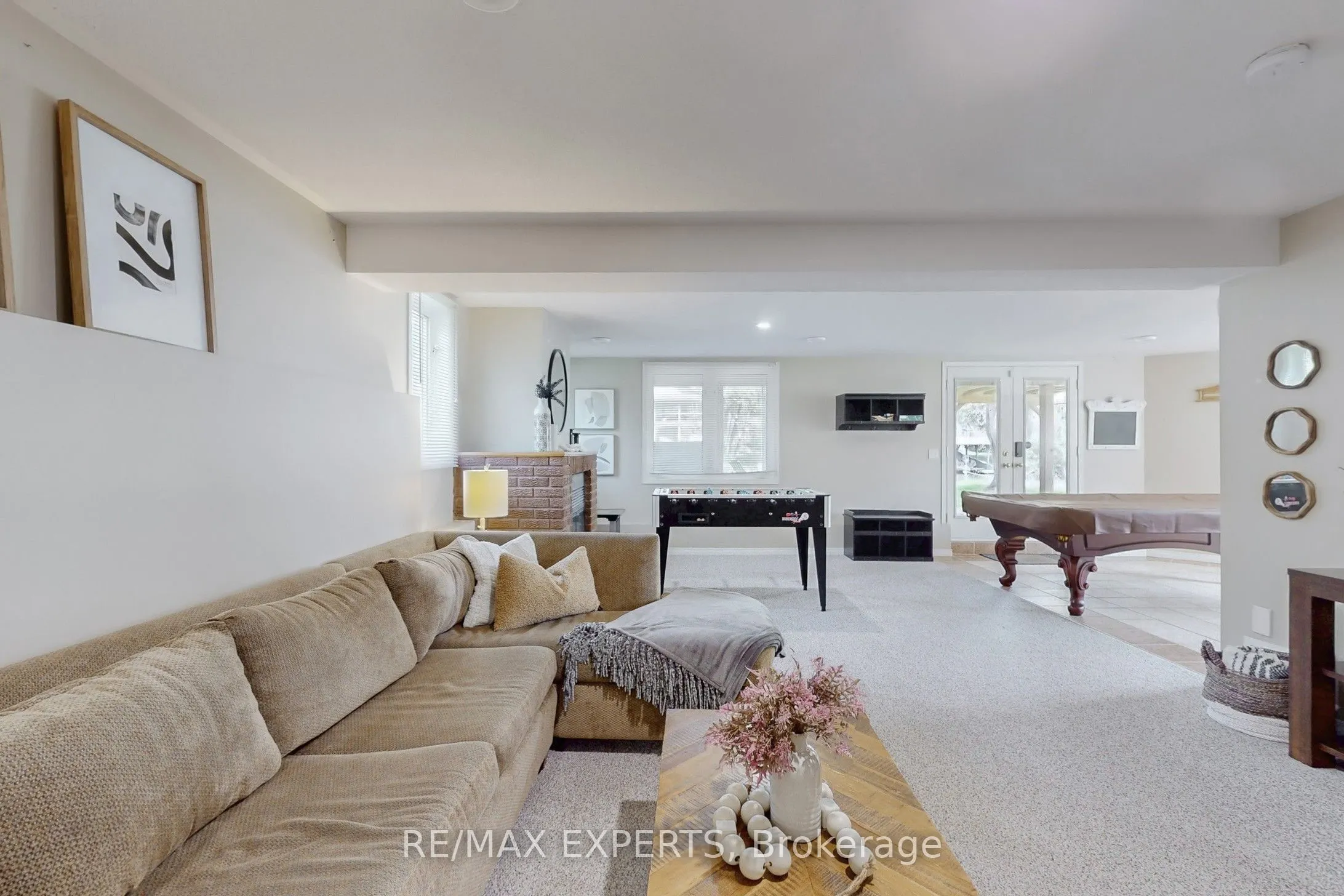 60 River Drive