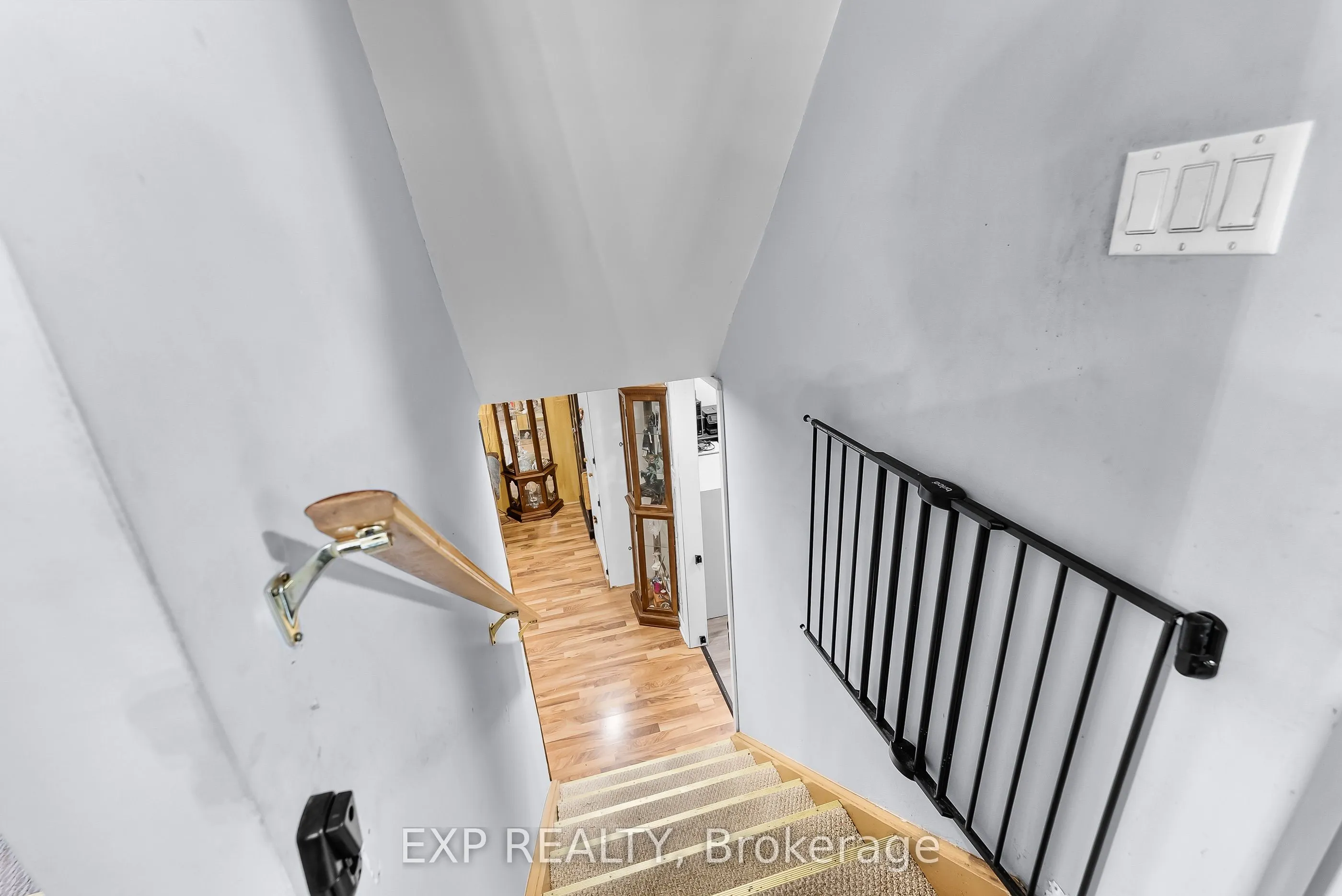 49 Grove Avenue