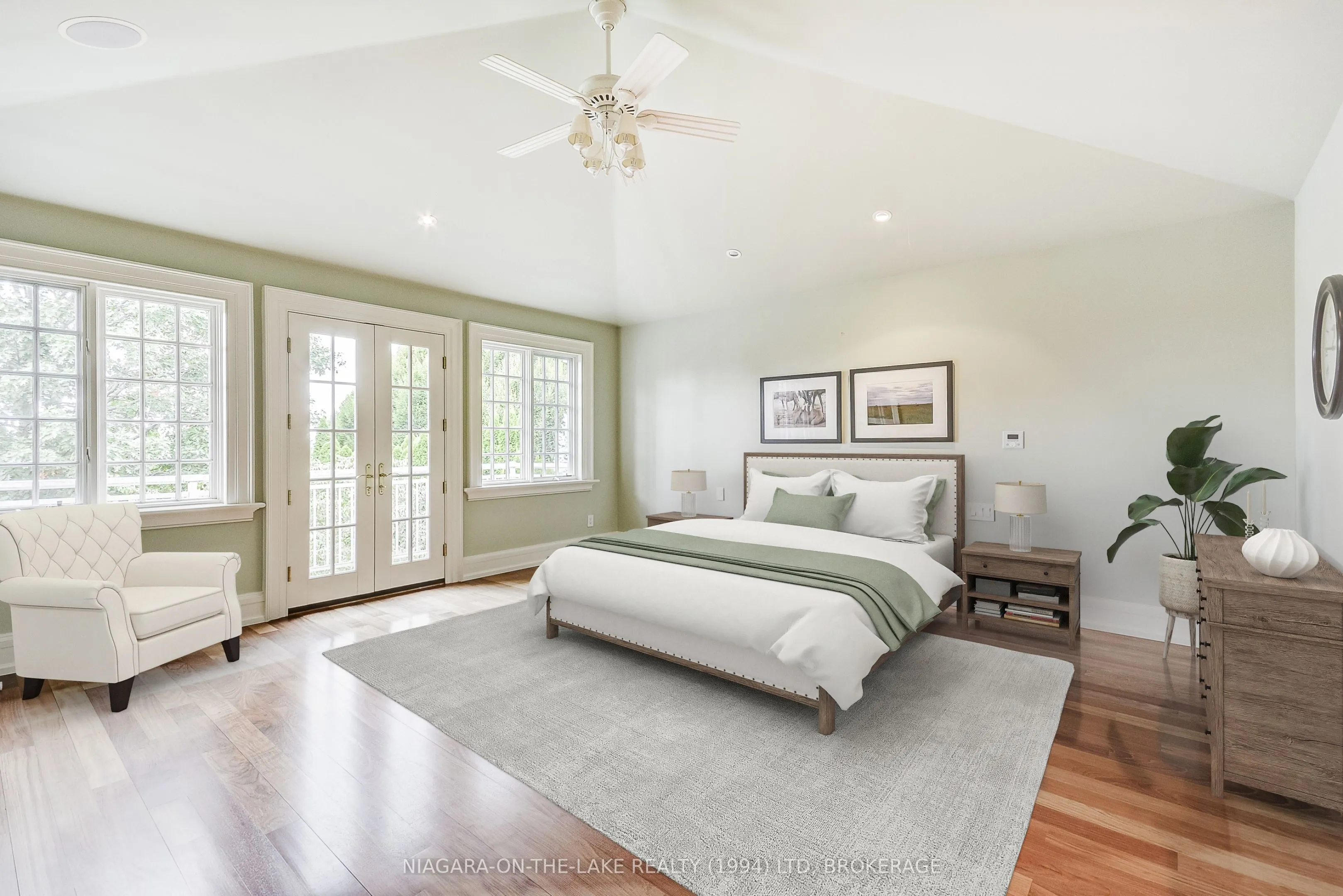14842 NIAGARA RIVER Parkway