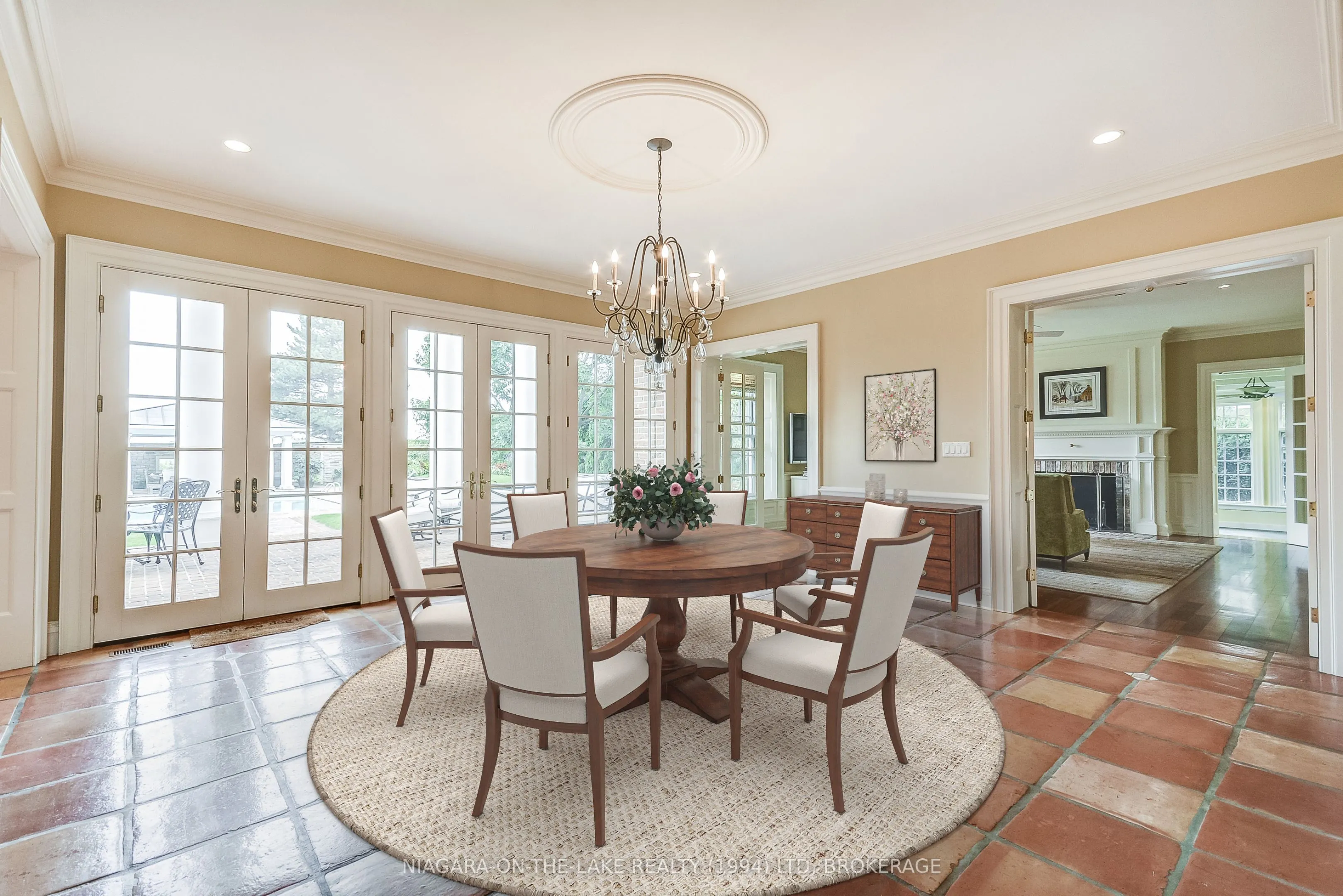 14842 NIAGARA RIVER Parkway