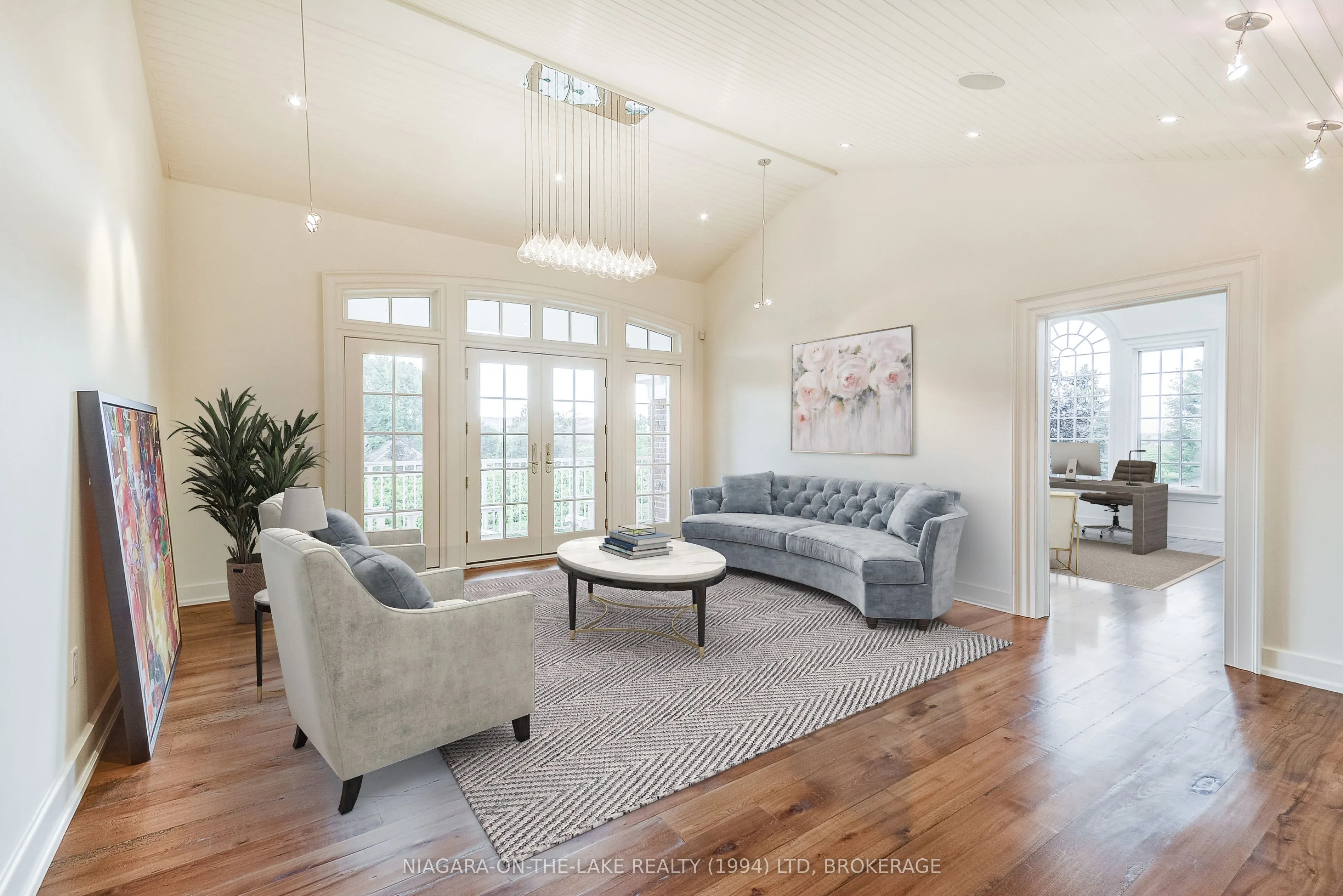 14842 NIAGARA RIVER Parkway