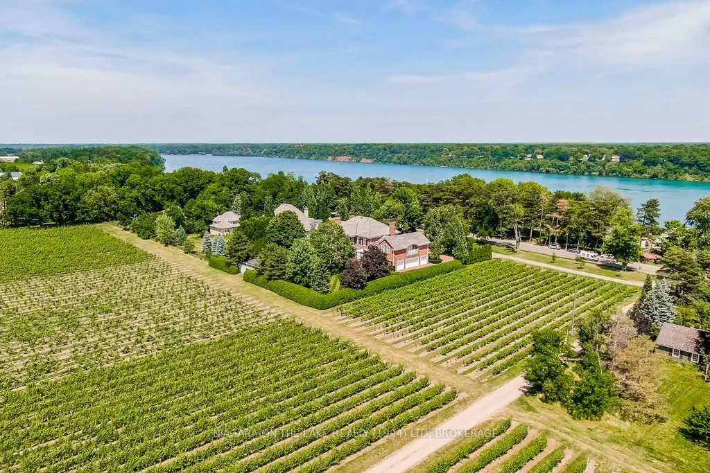 14842 NIAGARA RIVER Parkway
