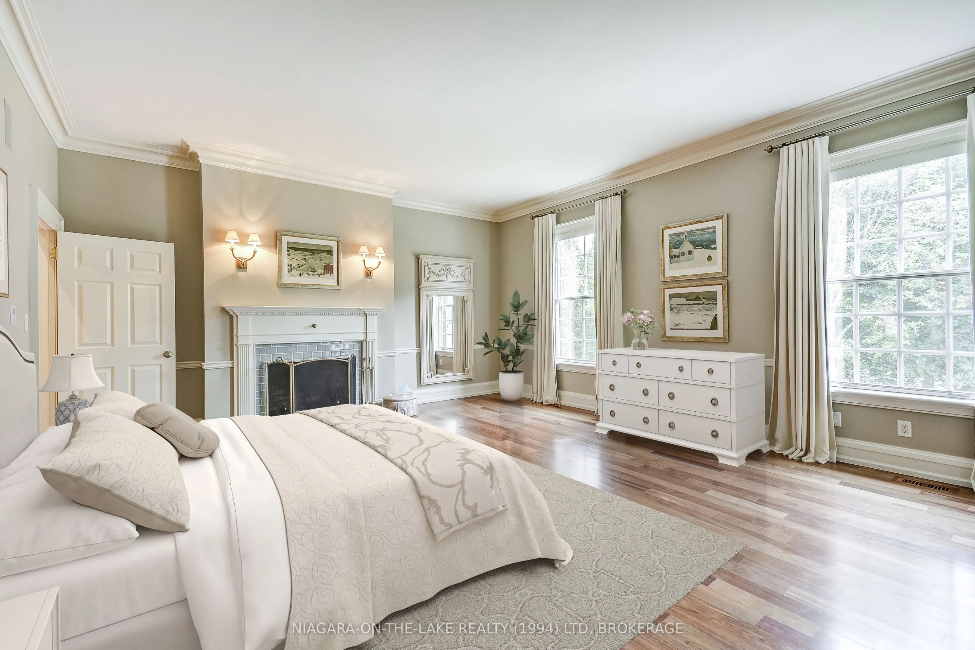 14842 NIAGARA RIVER Parkway