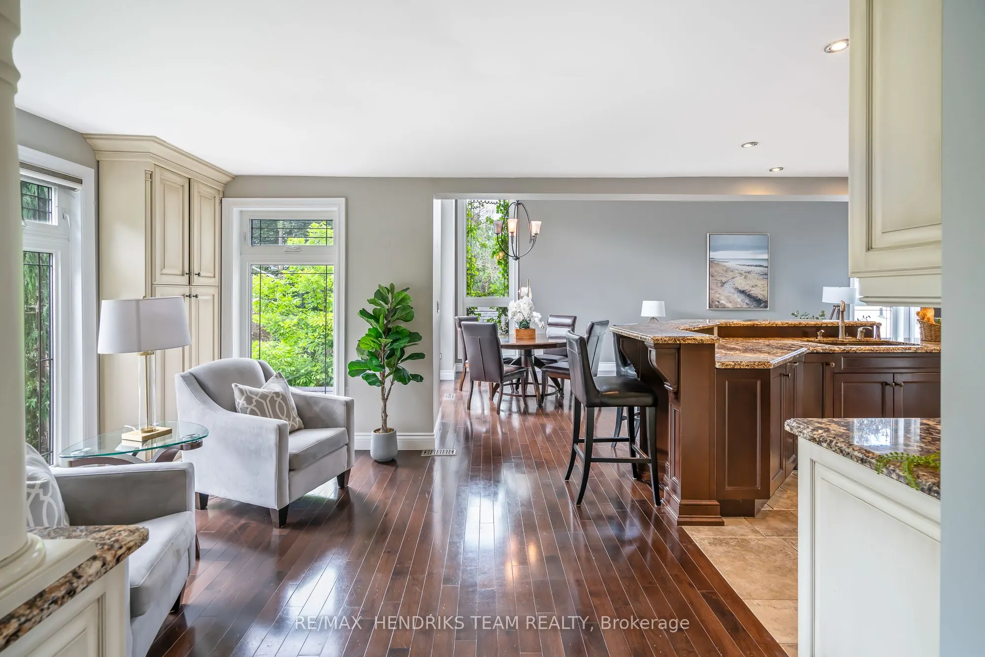 4 FRONT Street S, #MAIN HOUSE