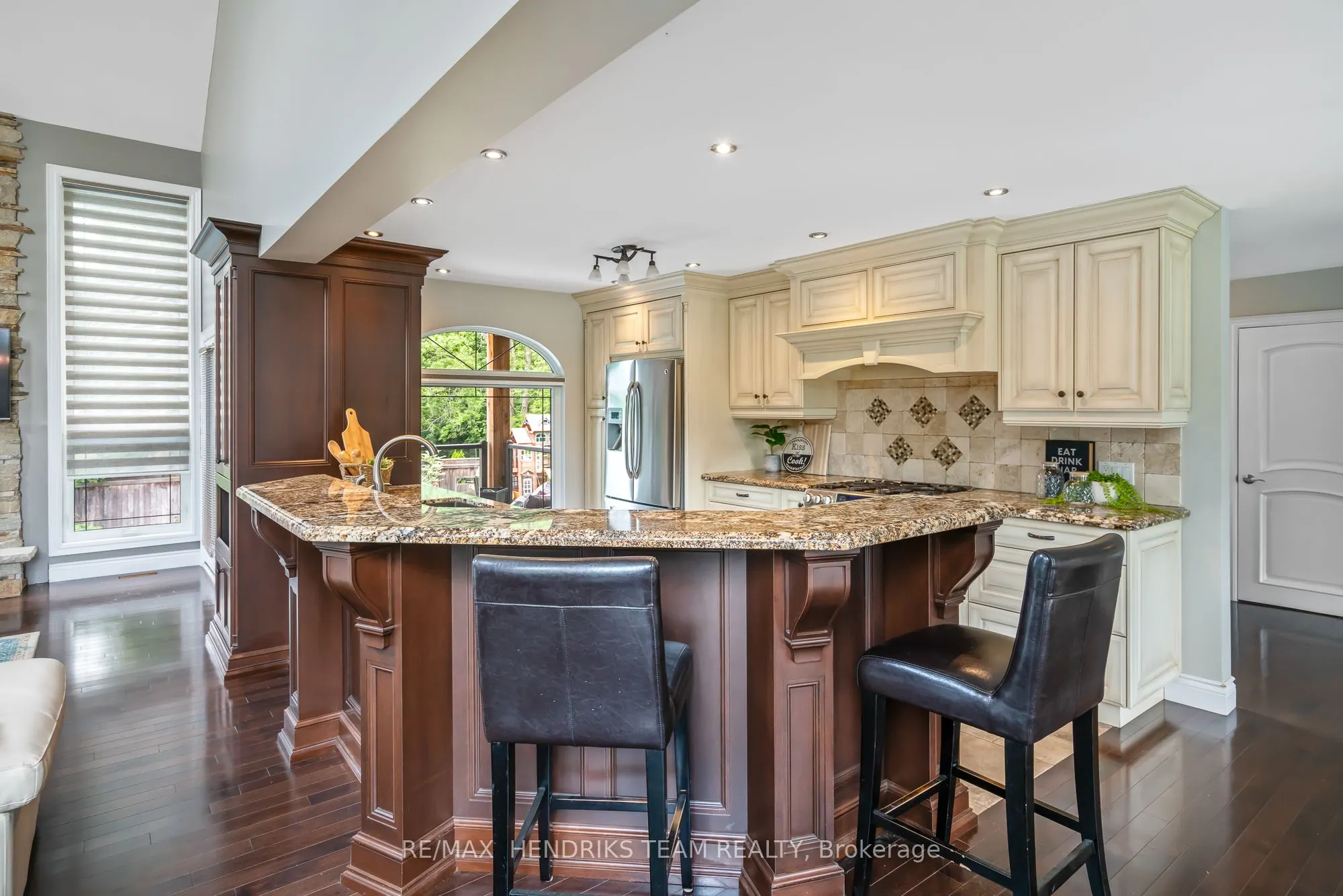 4 FRONT Street S, #MAIN HOUSE