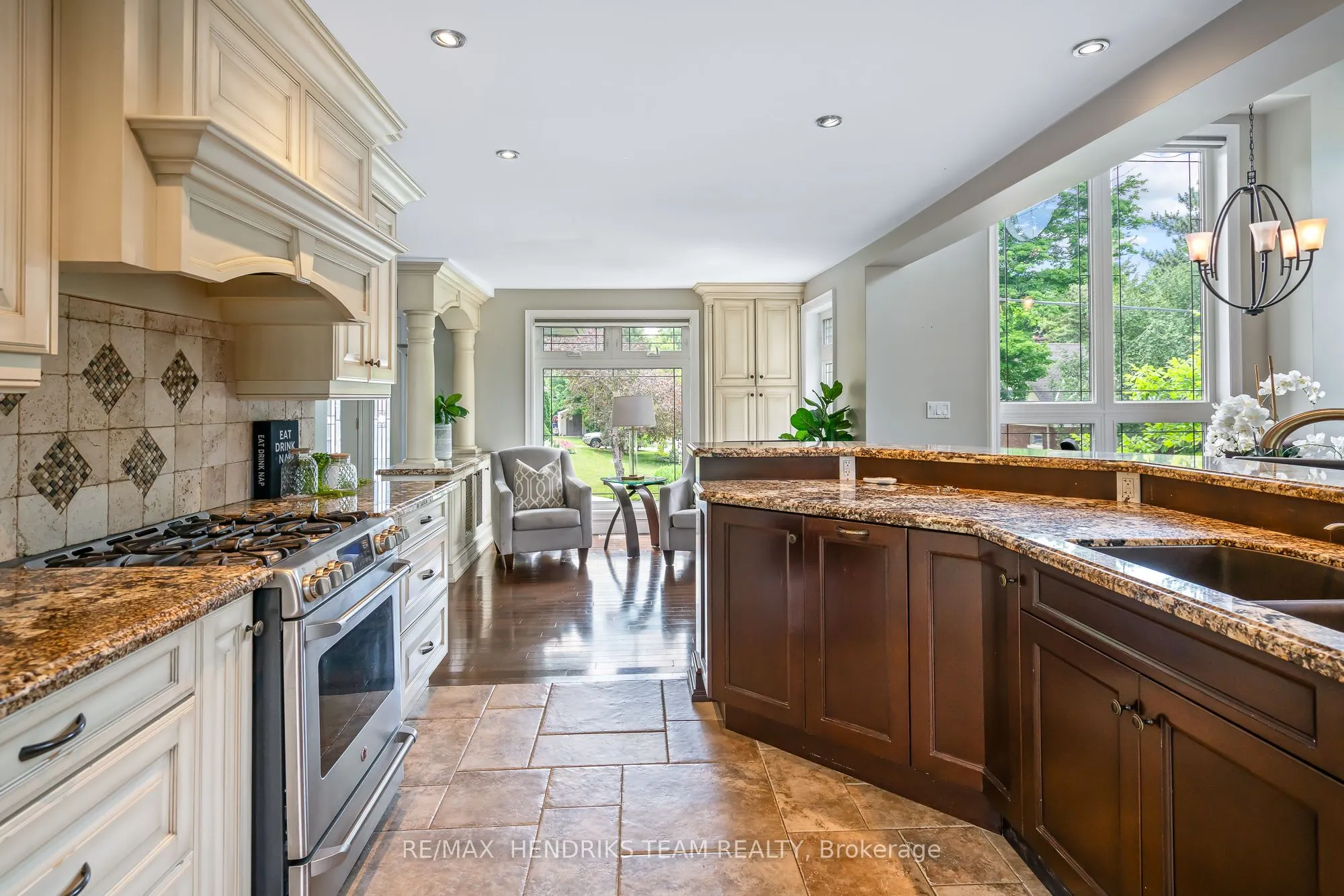 4 FRONT Street S, #MAIN HOUSE