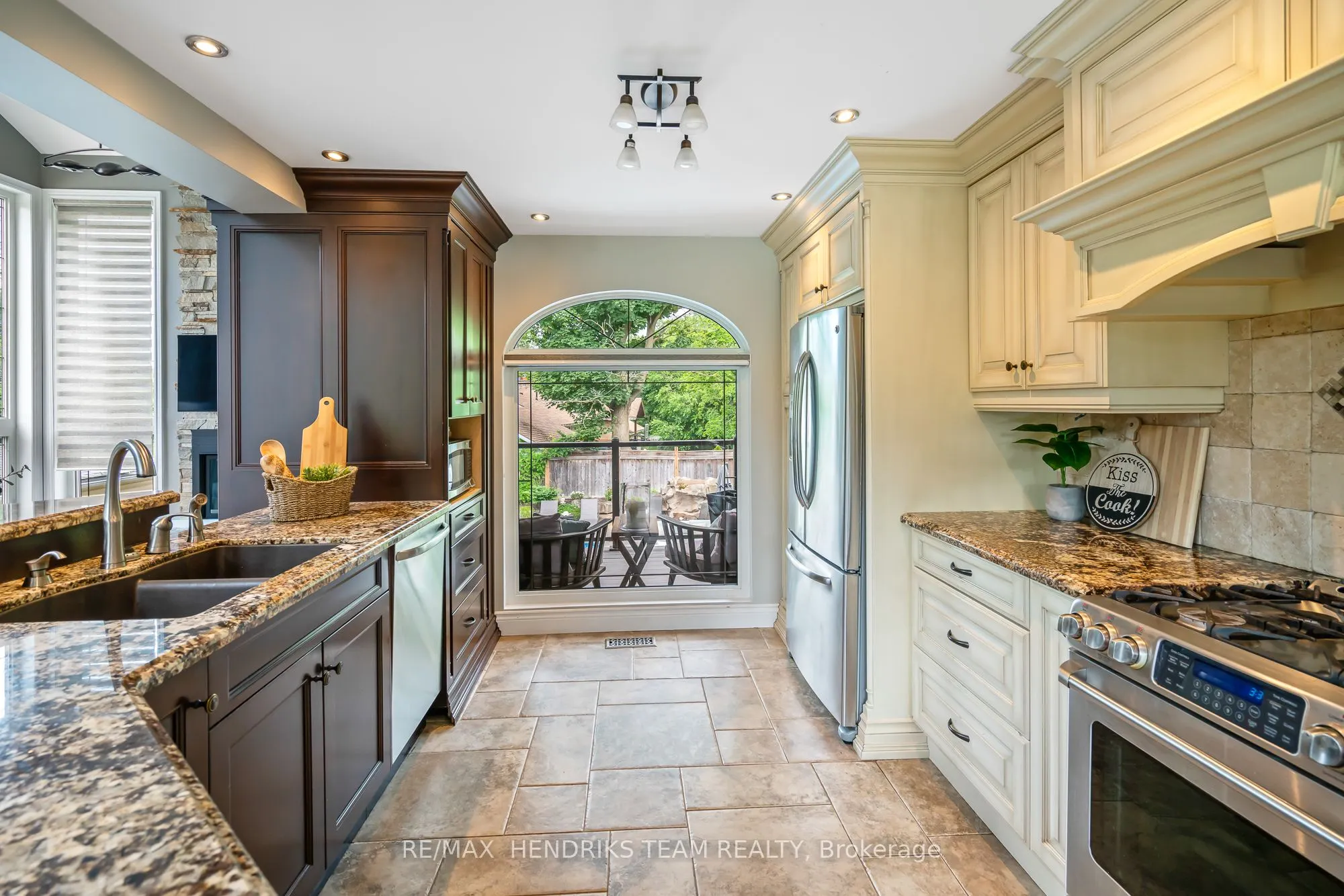 4 FRONT Street S, #MAIN HOUSE