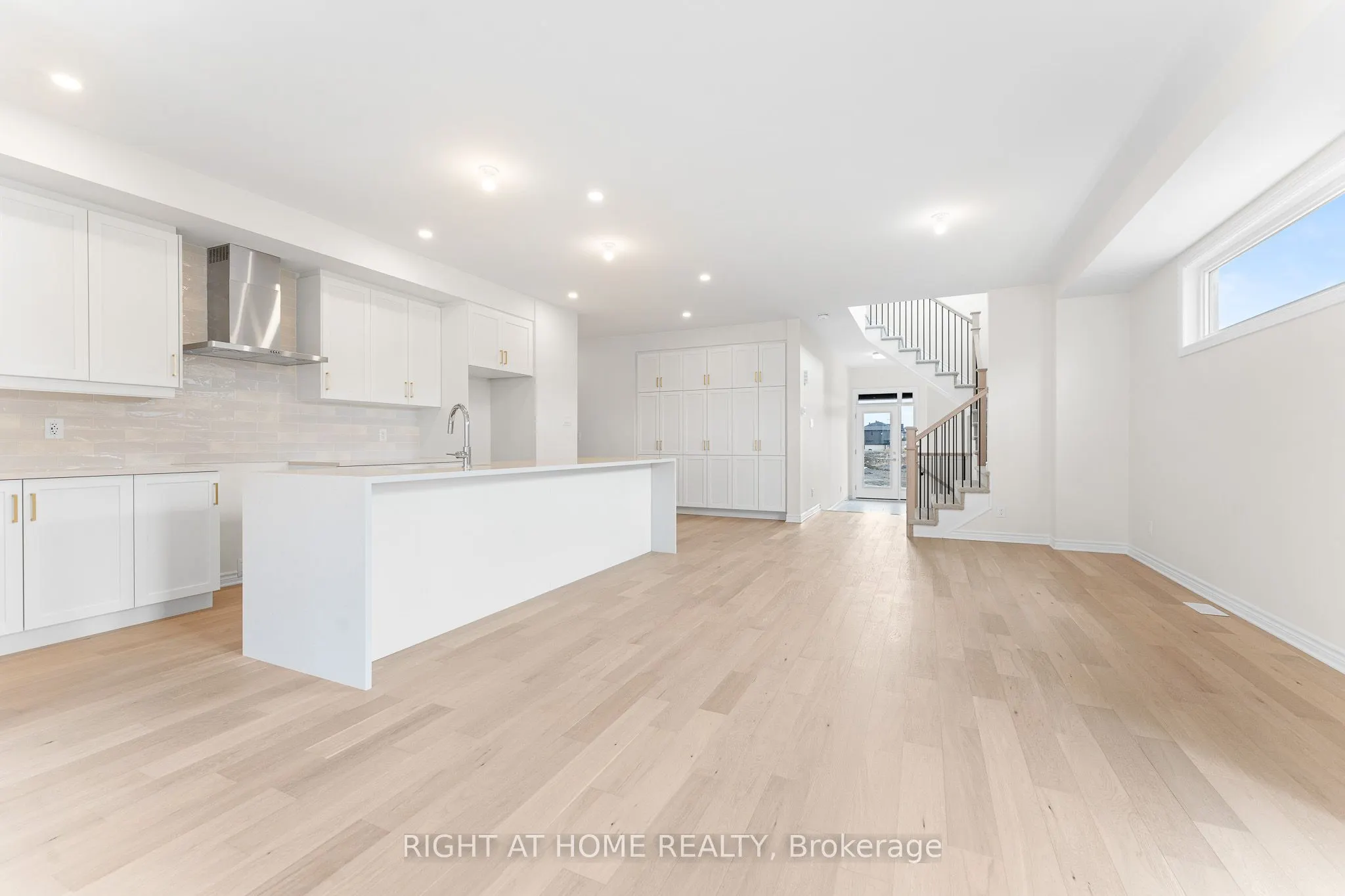 118 Lumen Place