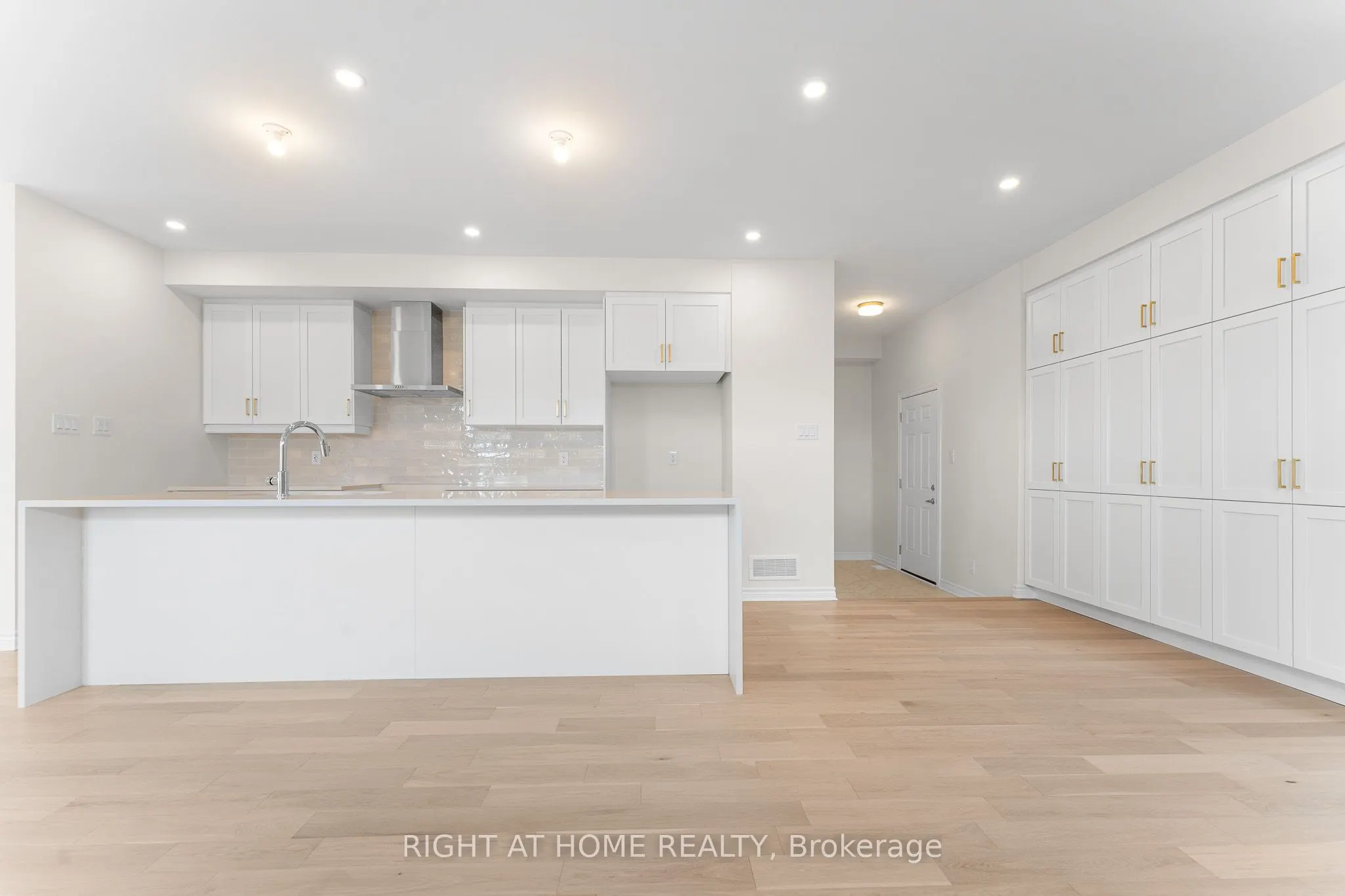 118 Lumen Place