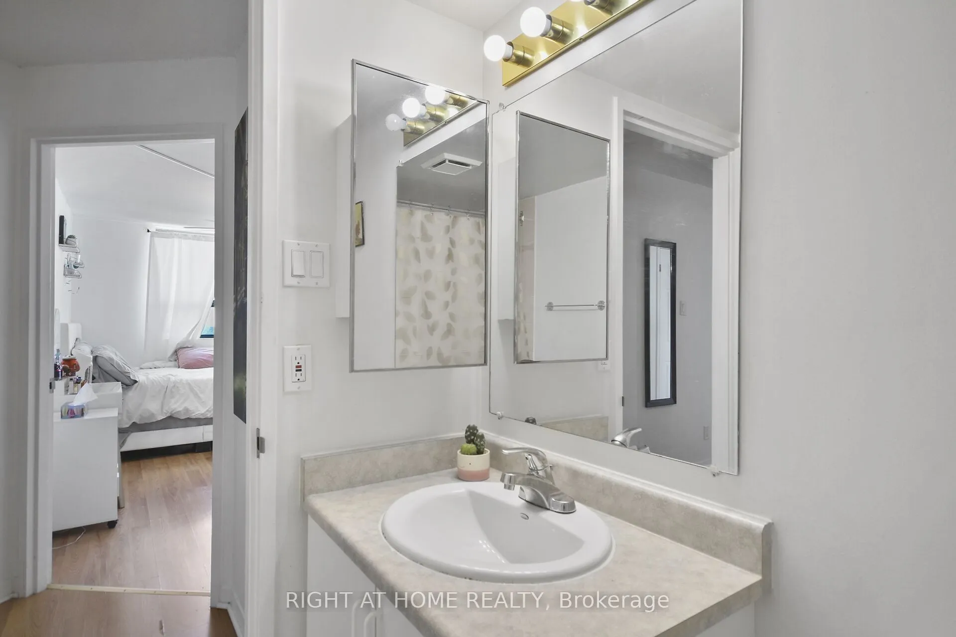 1440 Heron Road, #1104