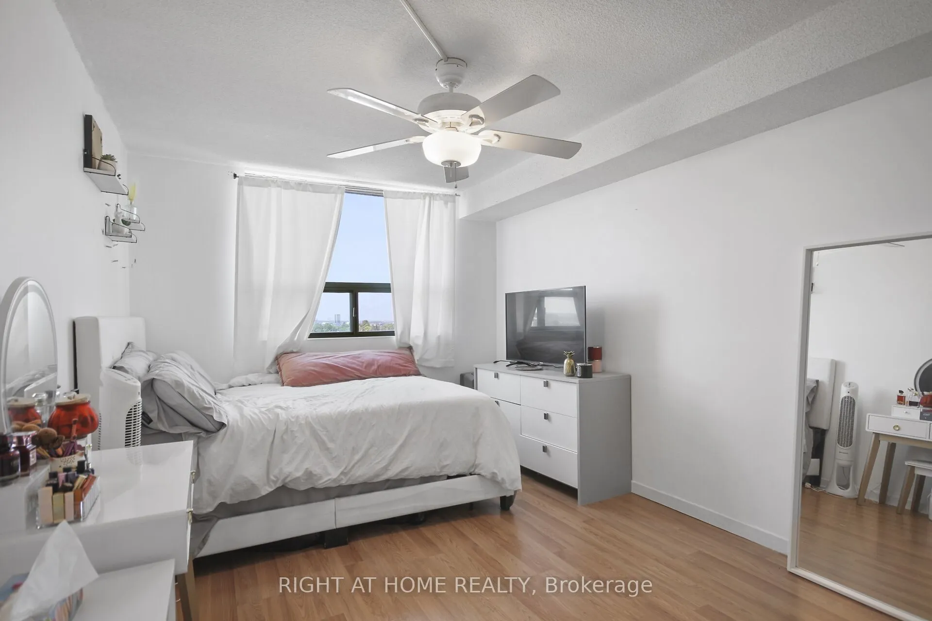 1440 Heron Road, #1104