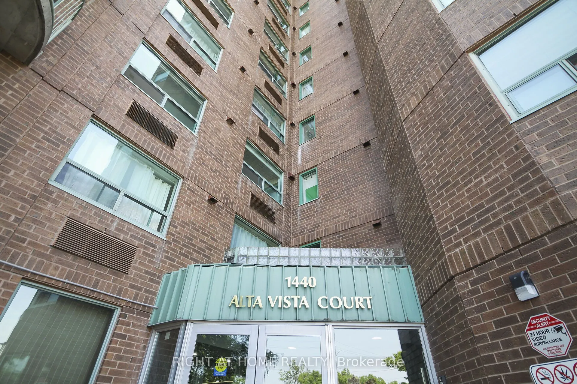 1440 Heron Road, #1104