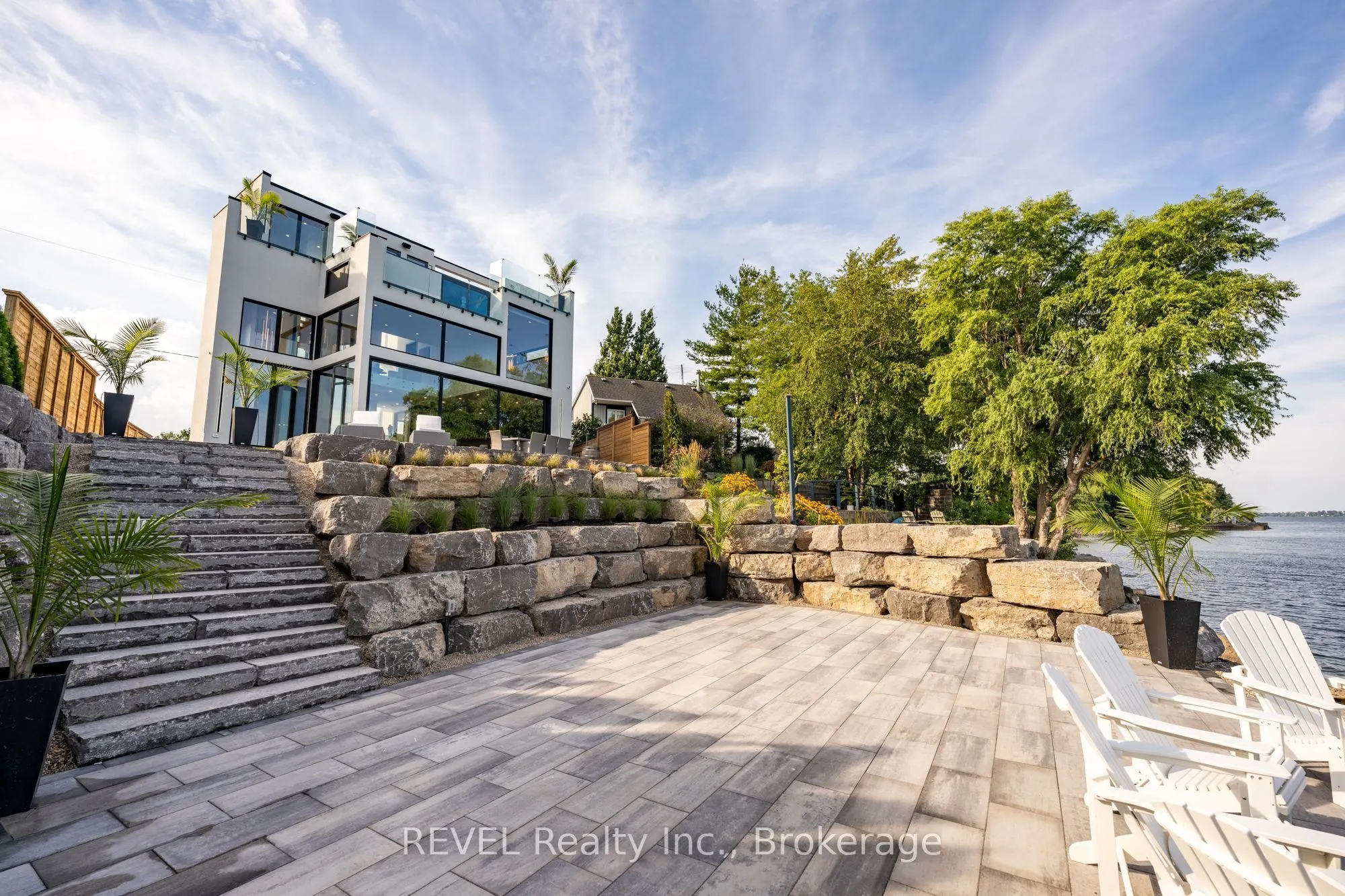 6 FIRELANE 11A Street
