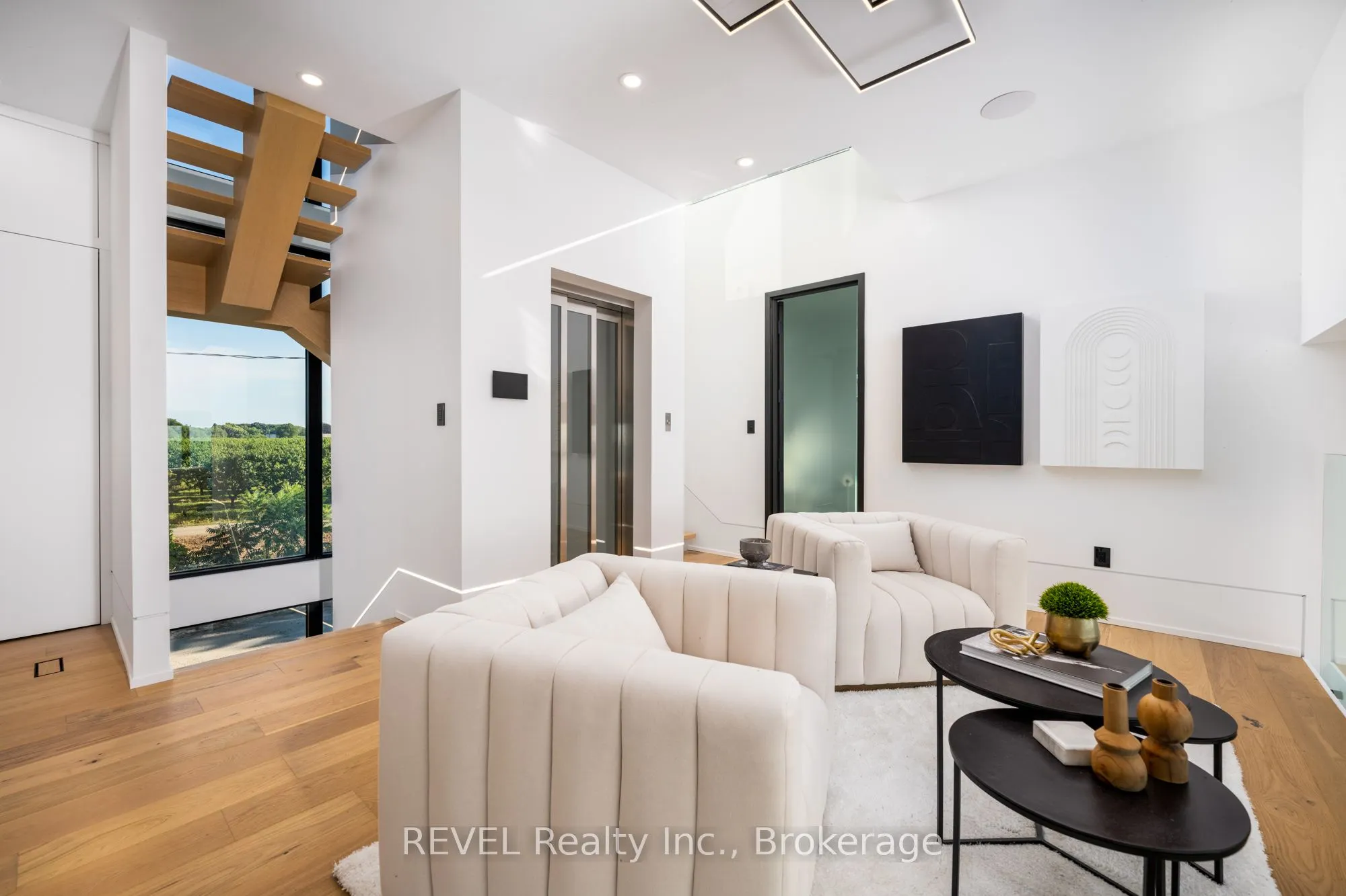 6 FIRELANE 11A Street