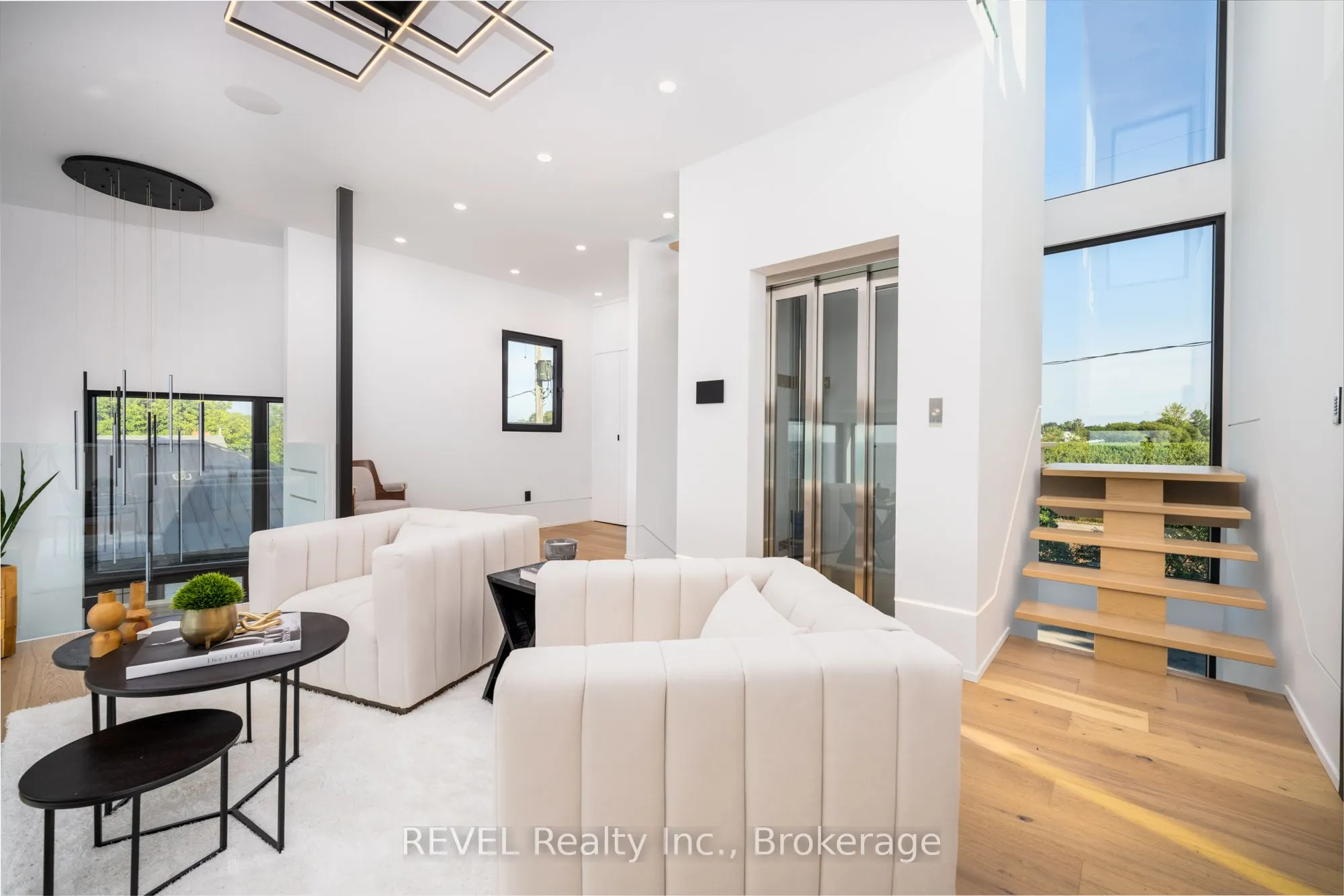 6 FIRELANE 11A Street