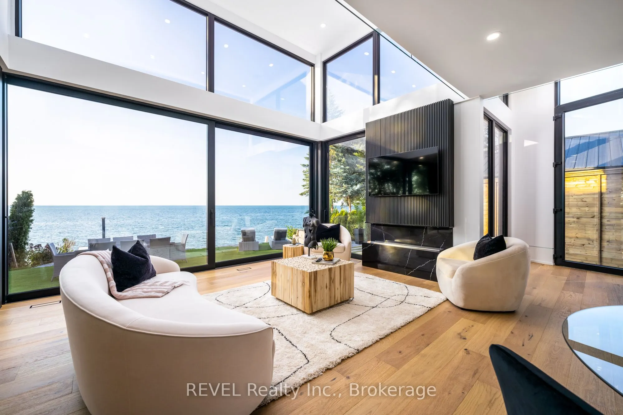 6 FIRELANE 11A Street