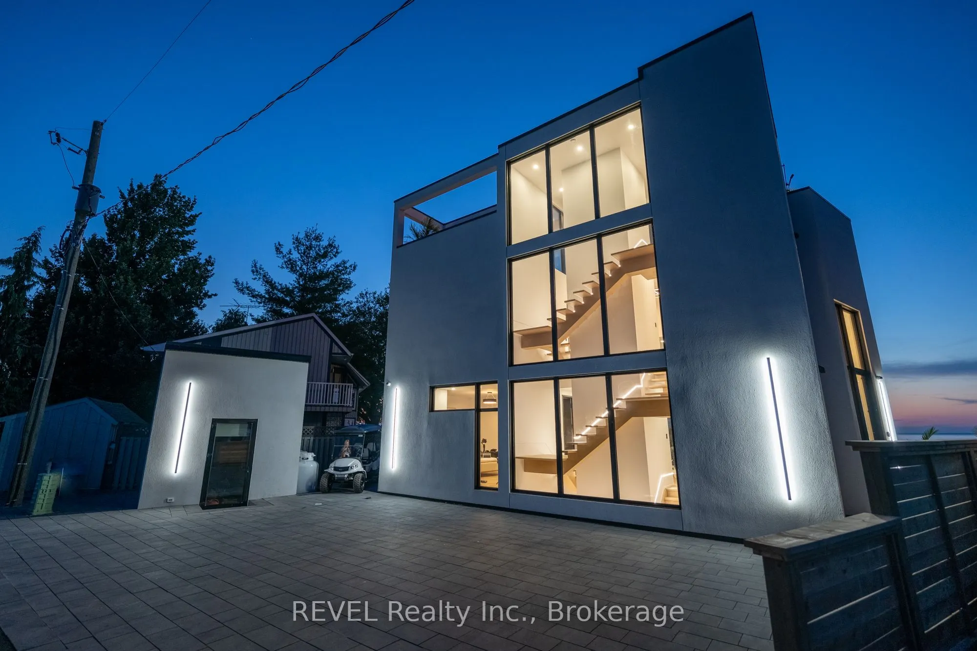 6 FIRELANE 11A Street