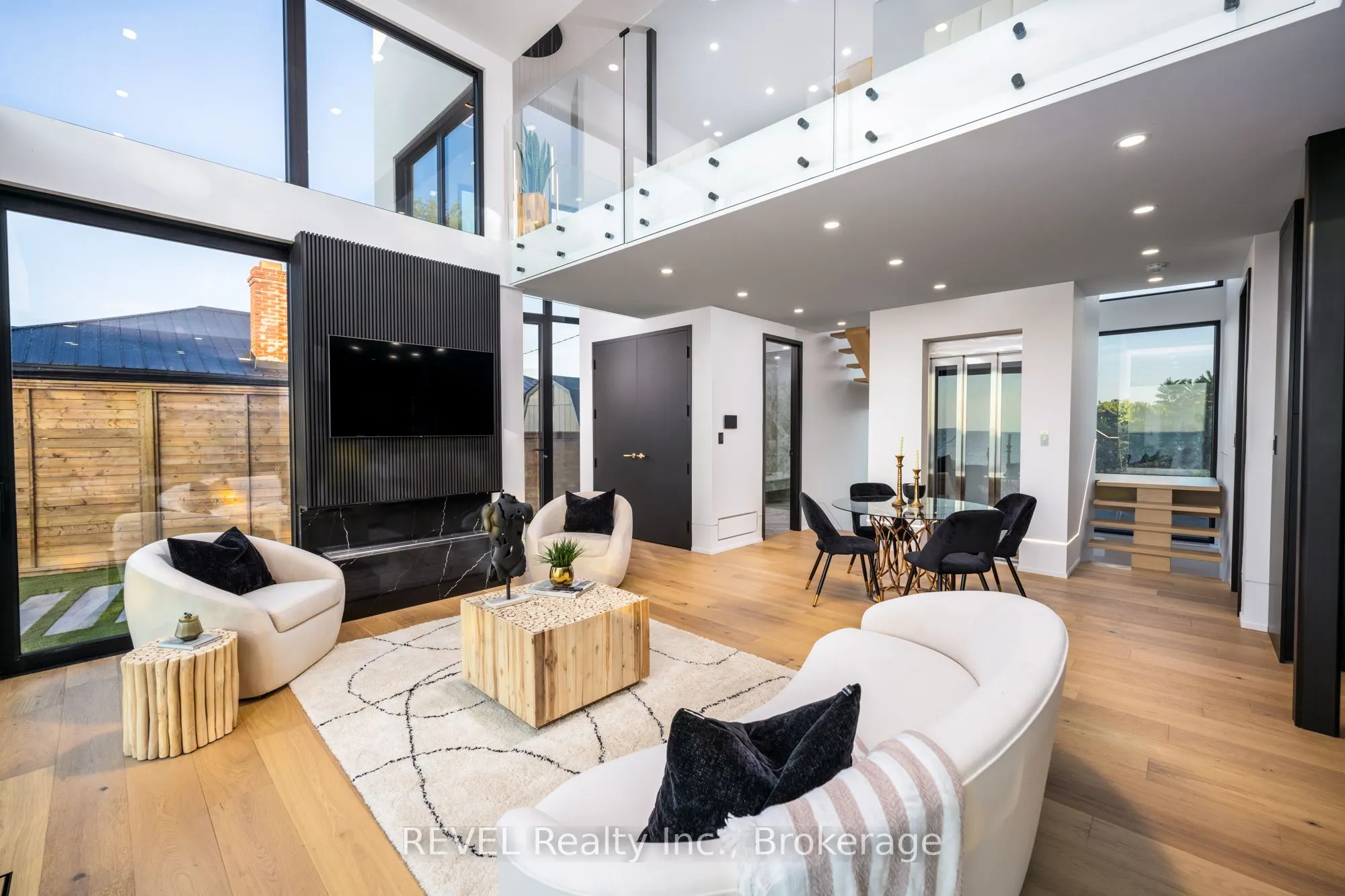 6 FIRELANE 11A Street