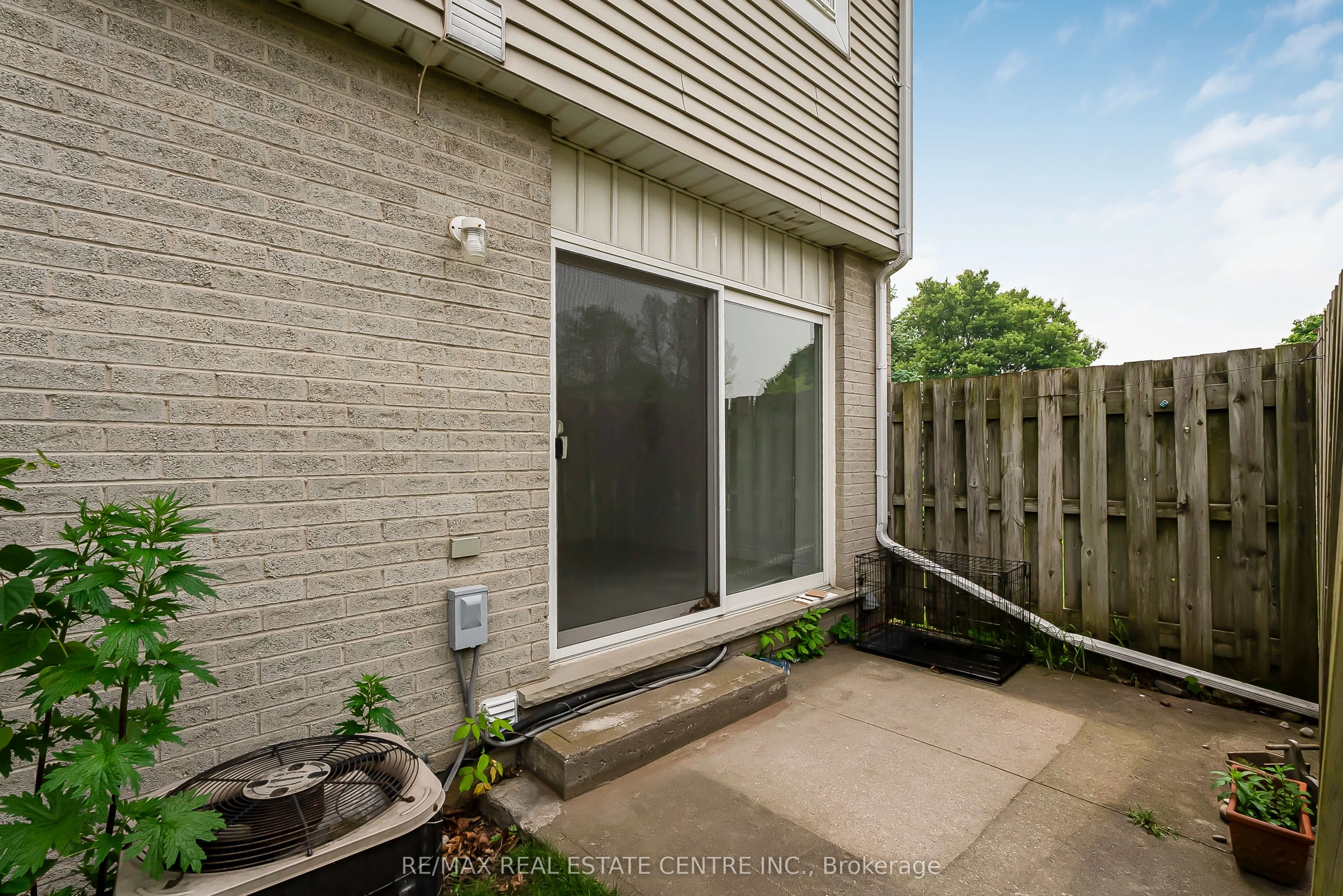 125 Sekura Crescent, #1