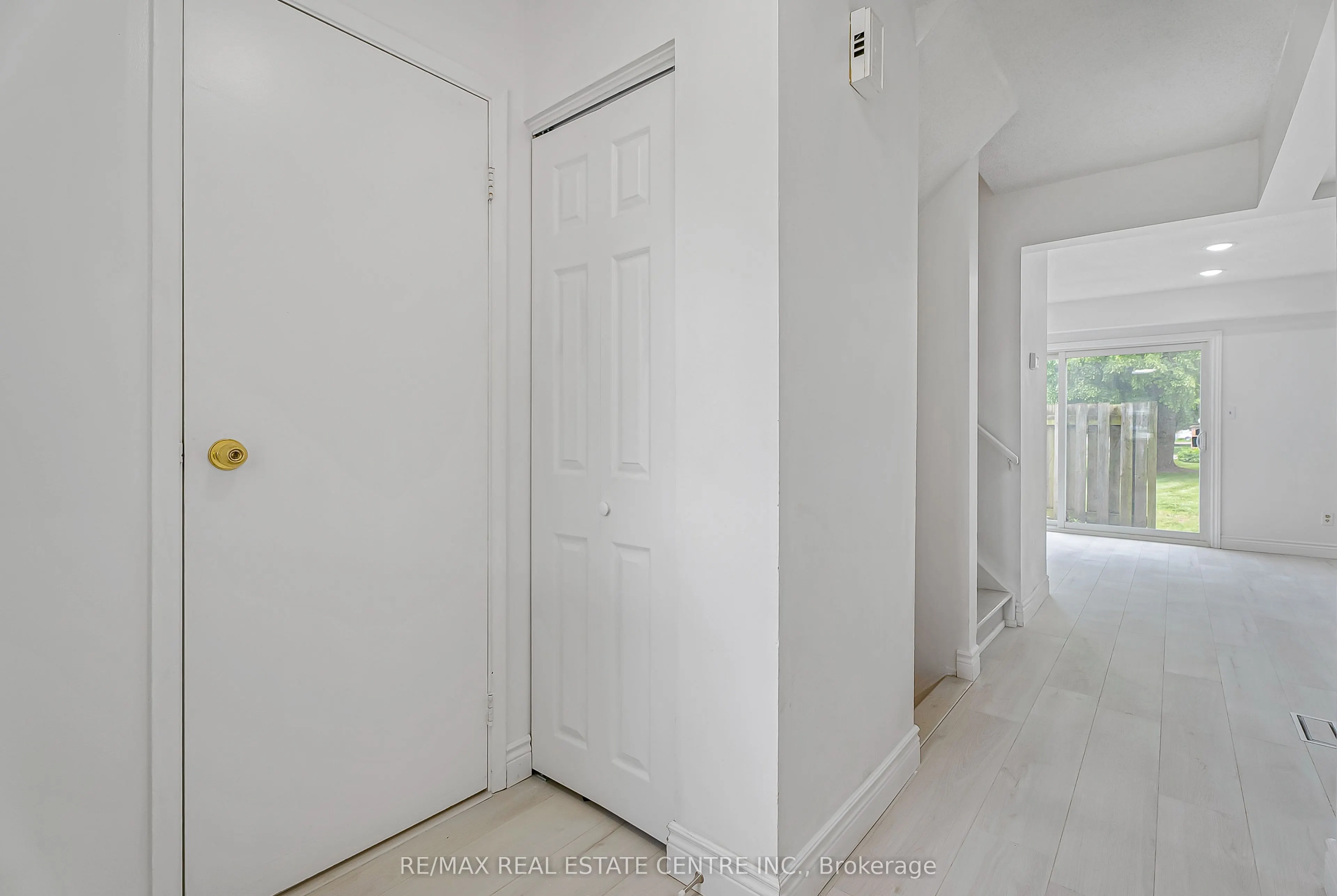 125 Sekura Crescent, #1