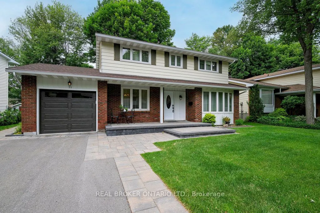 31 Oakhurst Crescent