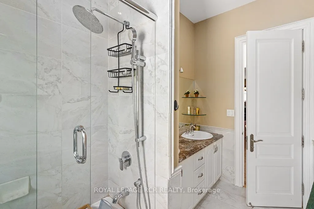 5680 Wellington Road 23