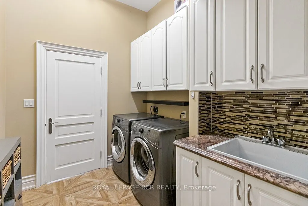 5680 Wellington Road 23
