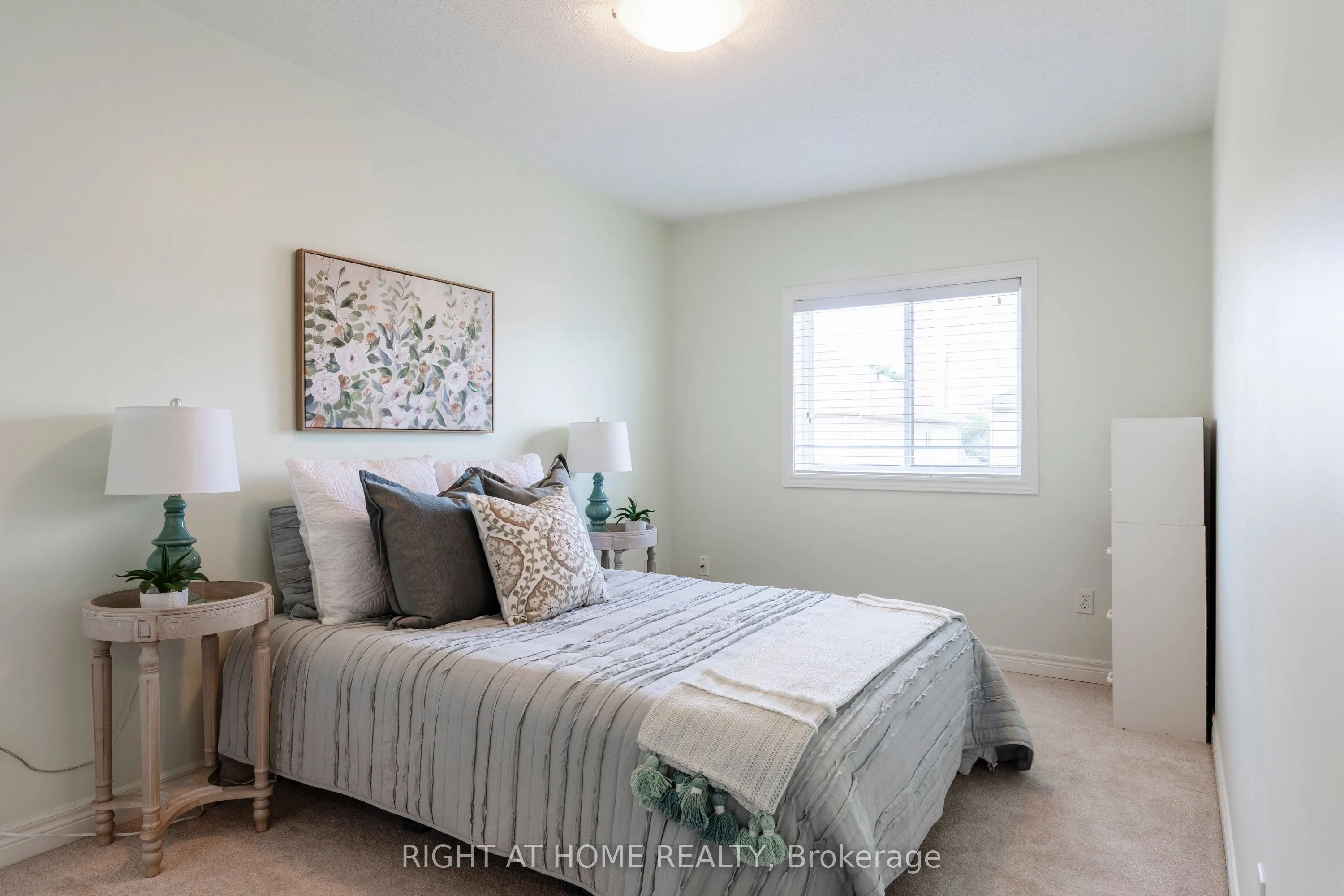 56 Marina Point Crescent