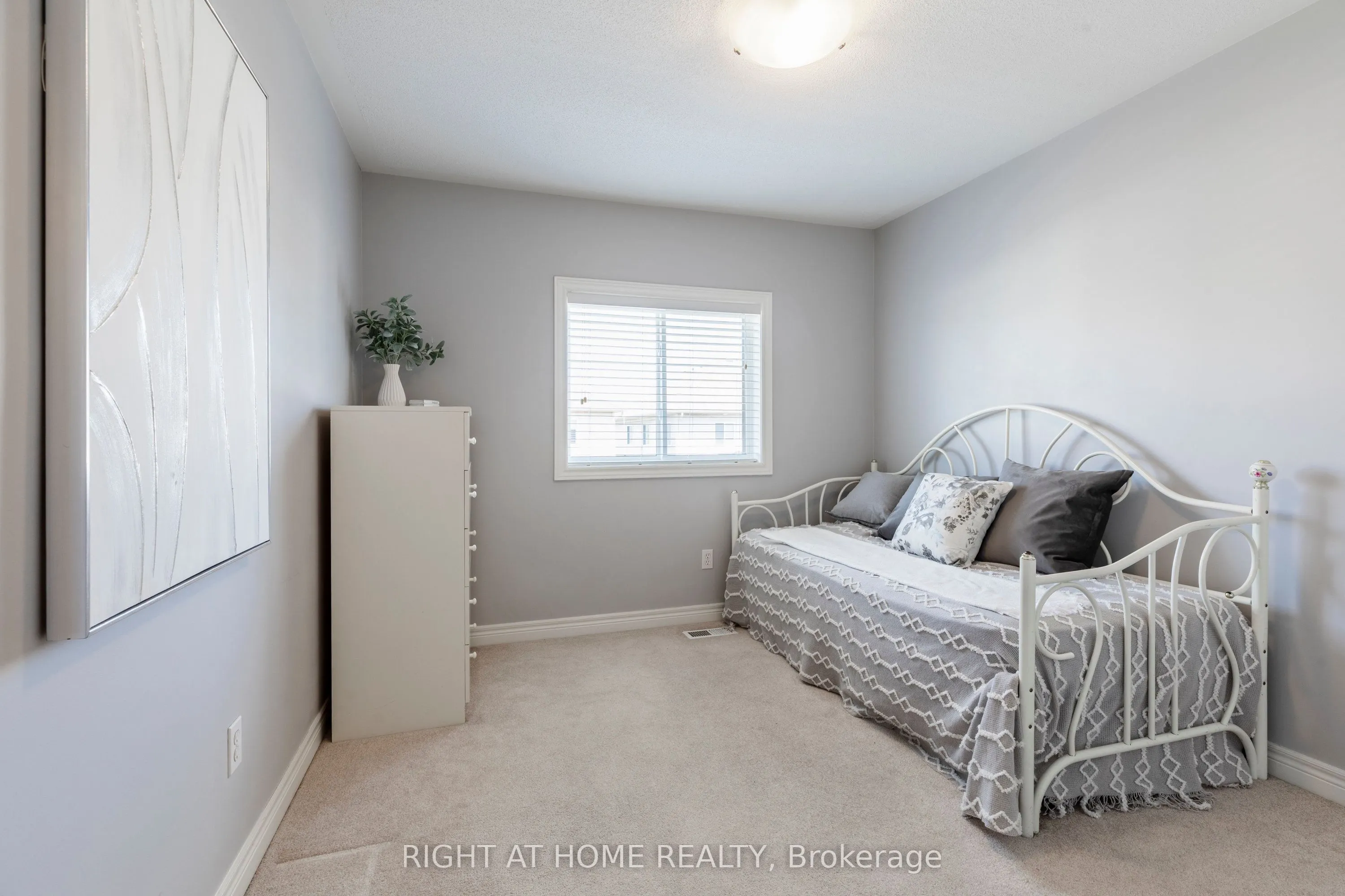 56 Marina Point Crescent