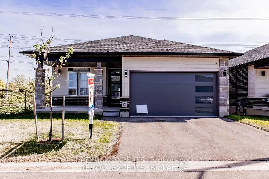 10 MCPHERSON Court #21